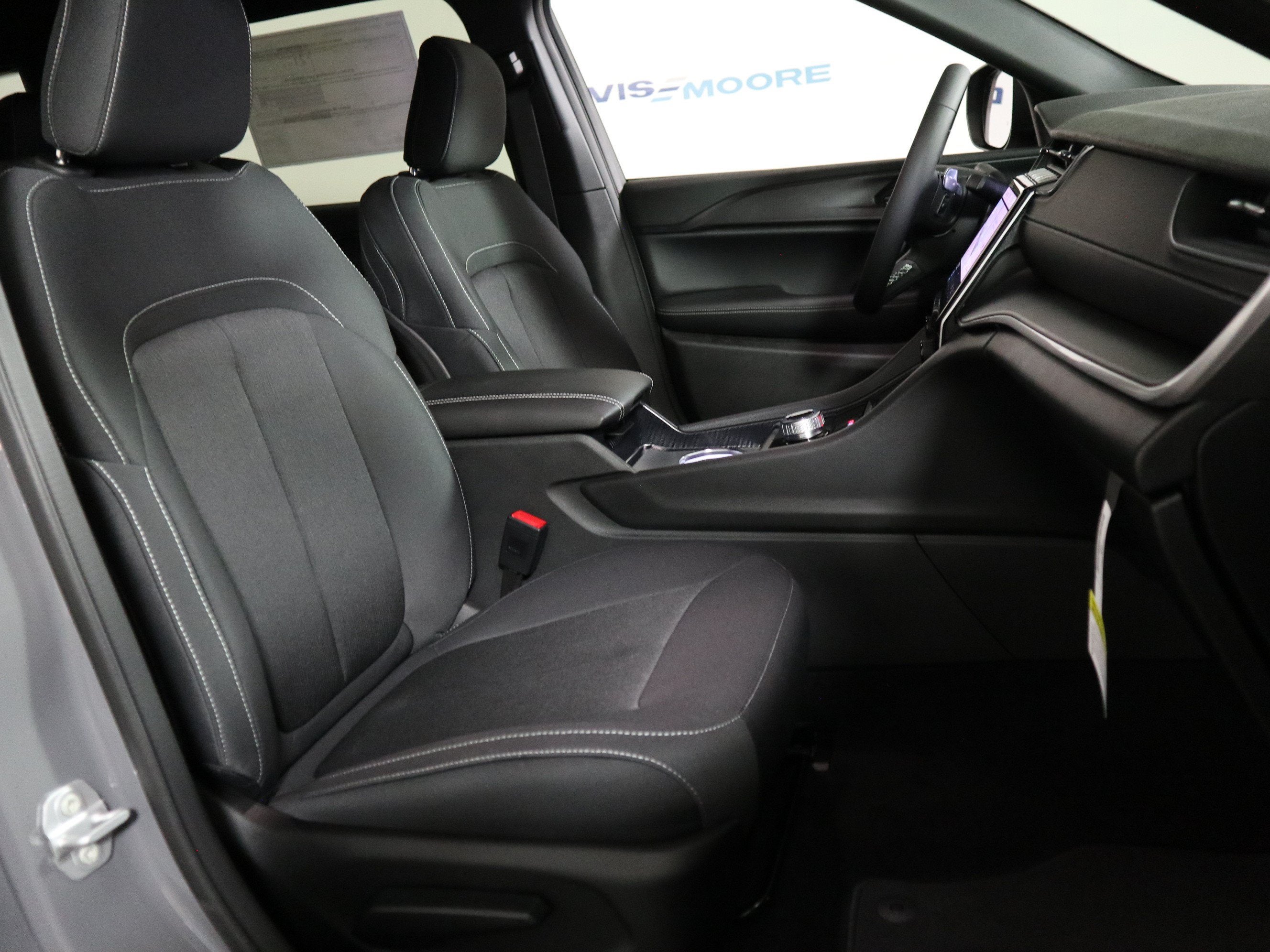 2027 Jeep Grand Cherokee L Laredo X