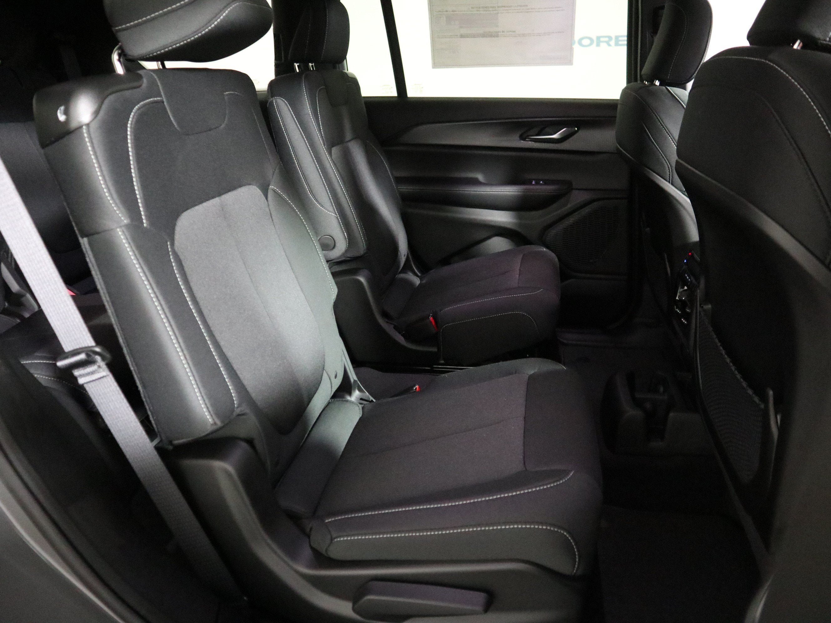 2027 Jeep Grand Cherokee L Laredo X
