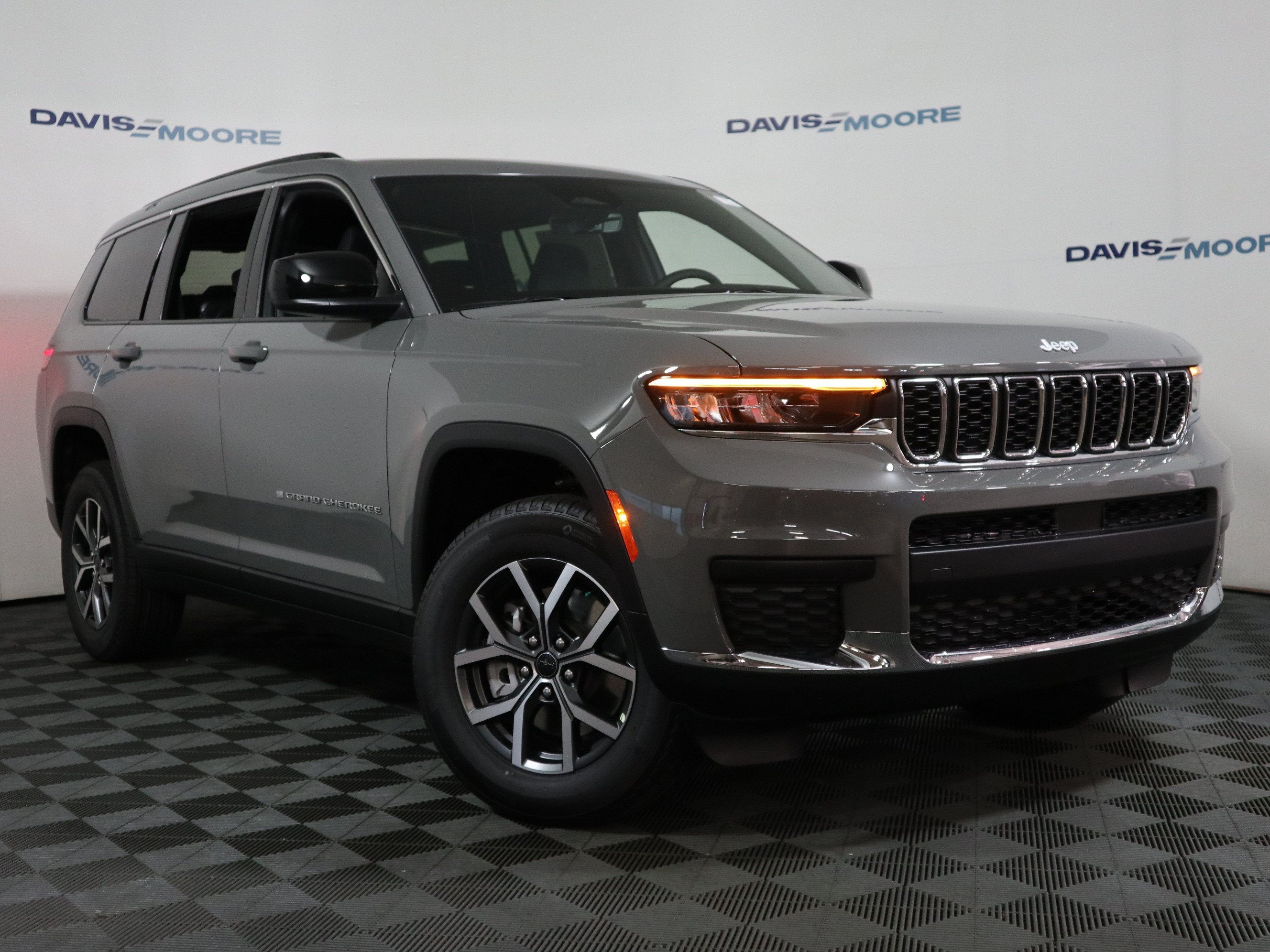 2027 Jeep Grand Cherokee L Laredo X