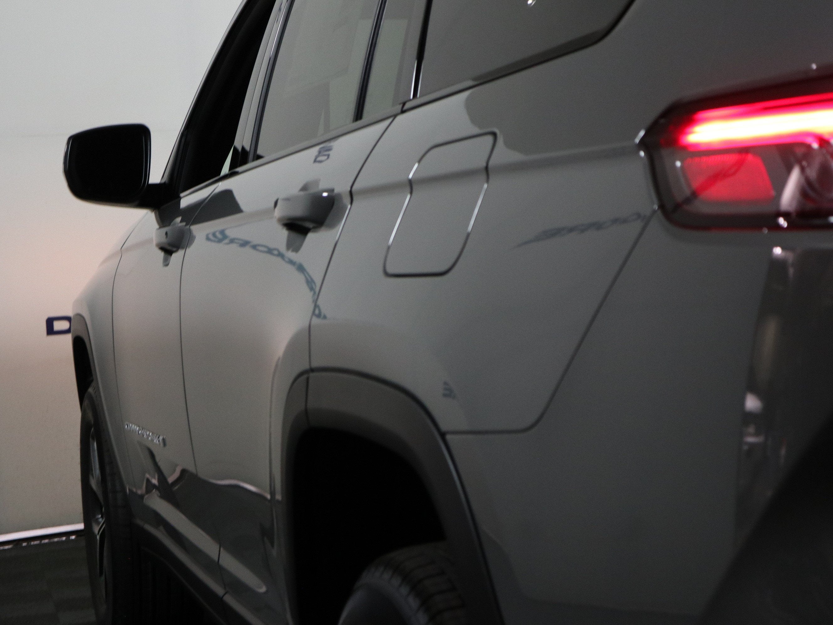 2027 Jeep Grand Cherokee L Laredo X