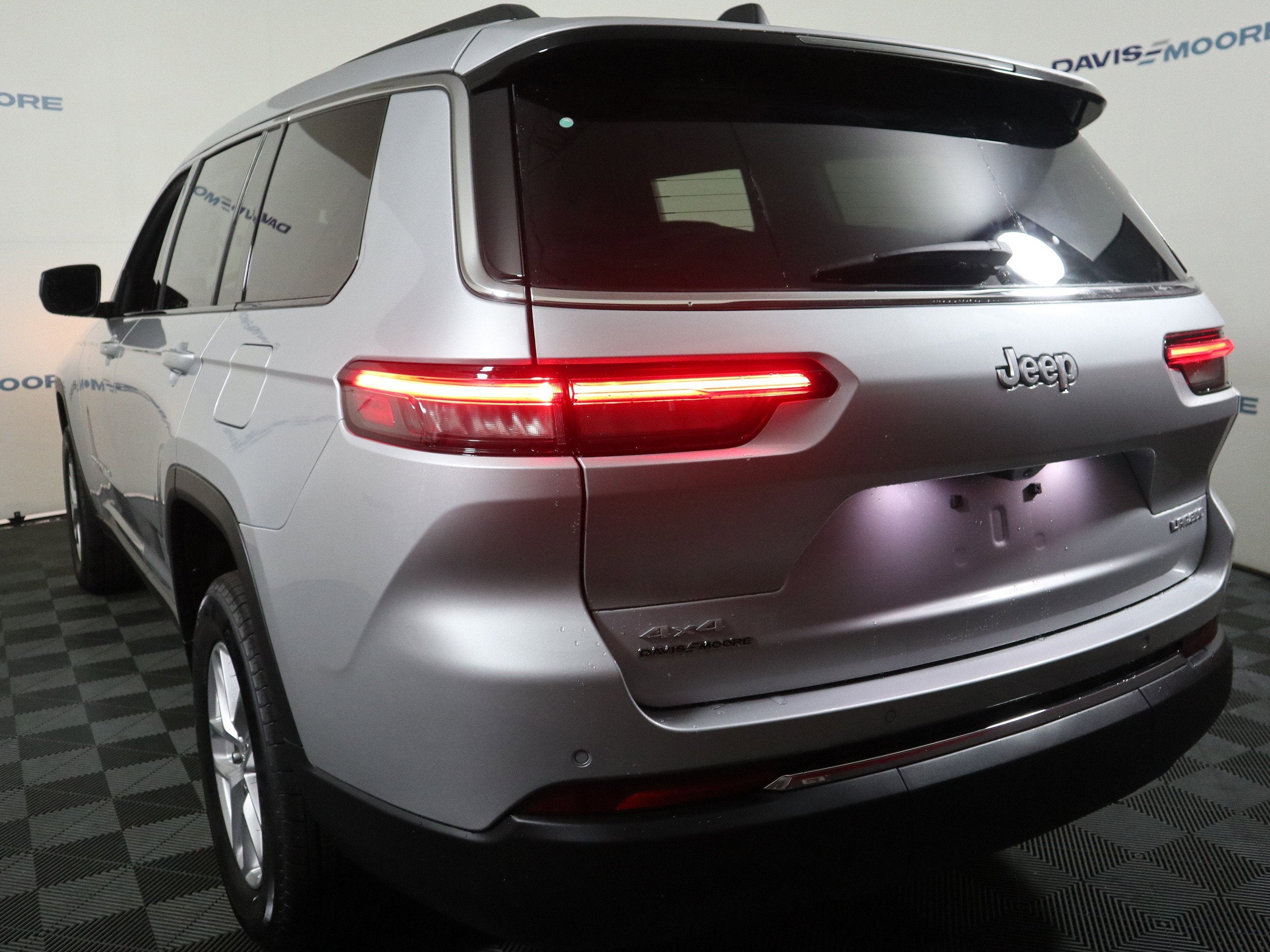 2025 Jeep Grand Cherokee L Laredo