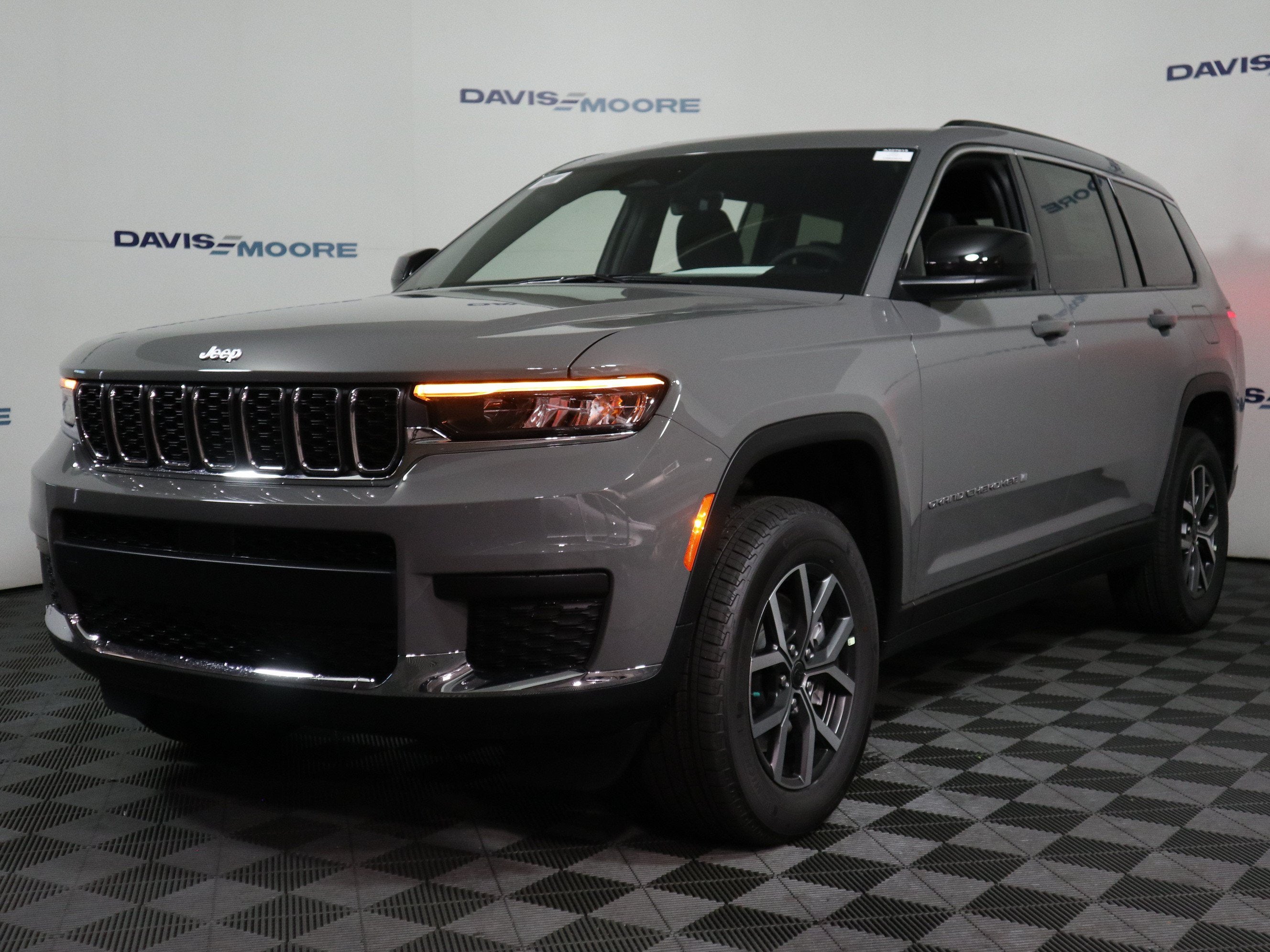 2027 Jeep Grand Cherokee L Laredo X