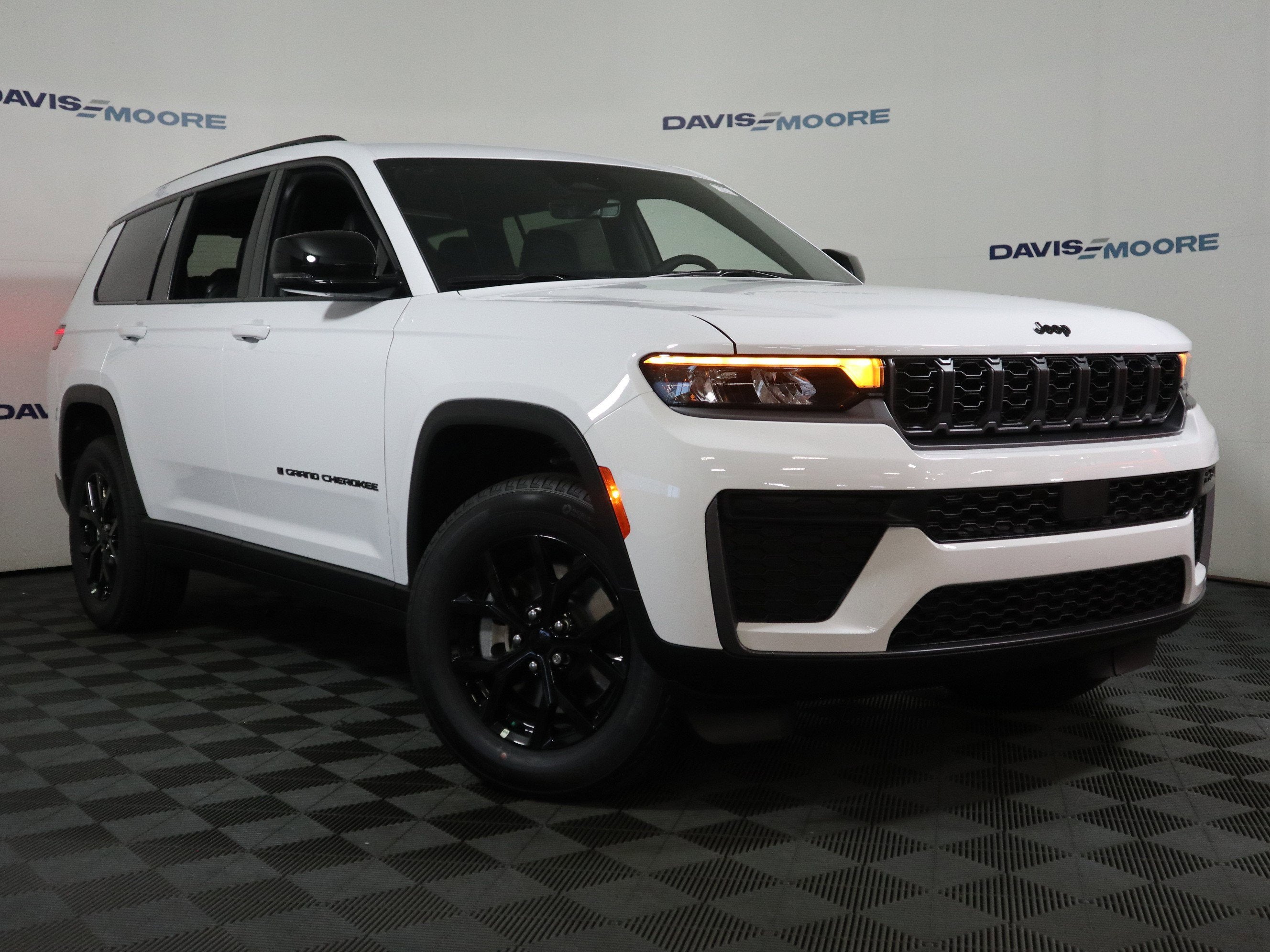 2026 Jeep Grand Cherokee L Laredo