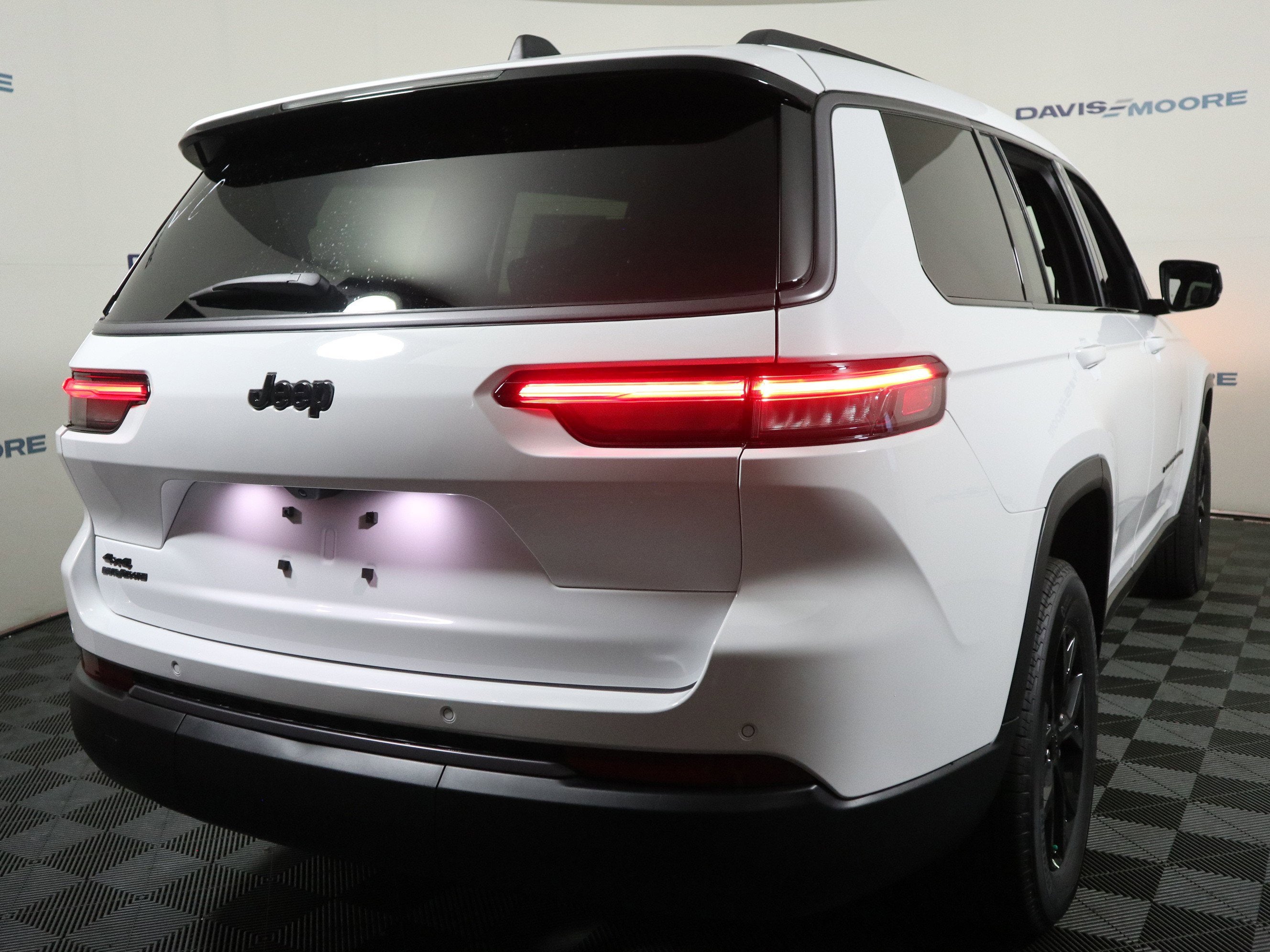 2026 Jeep Grand Cherokee L Laredo