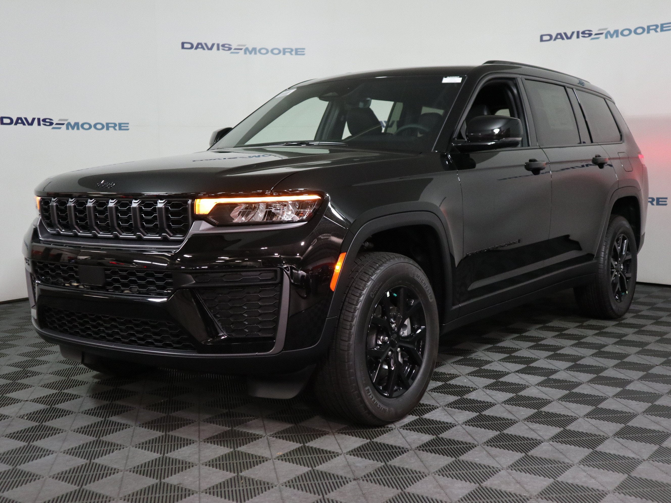 2026 Jeep Grand Cherokee L Laredo