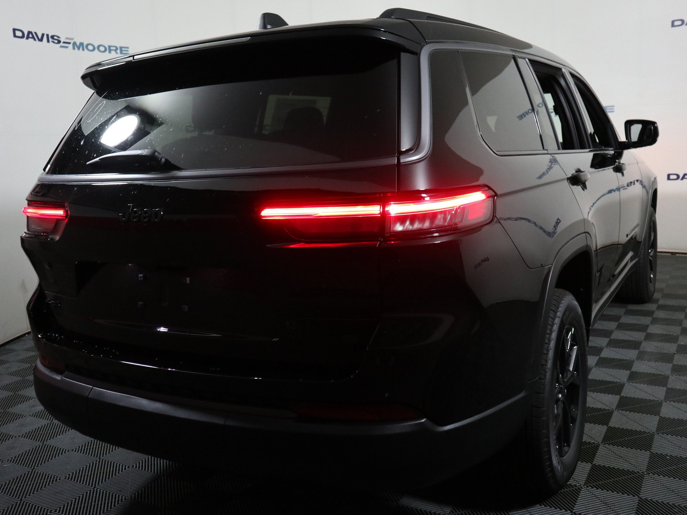 2026 Jeep Grand Cherokee L Laredo