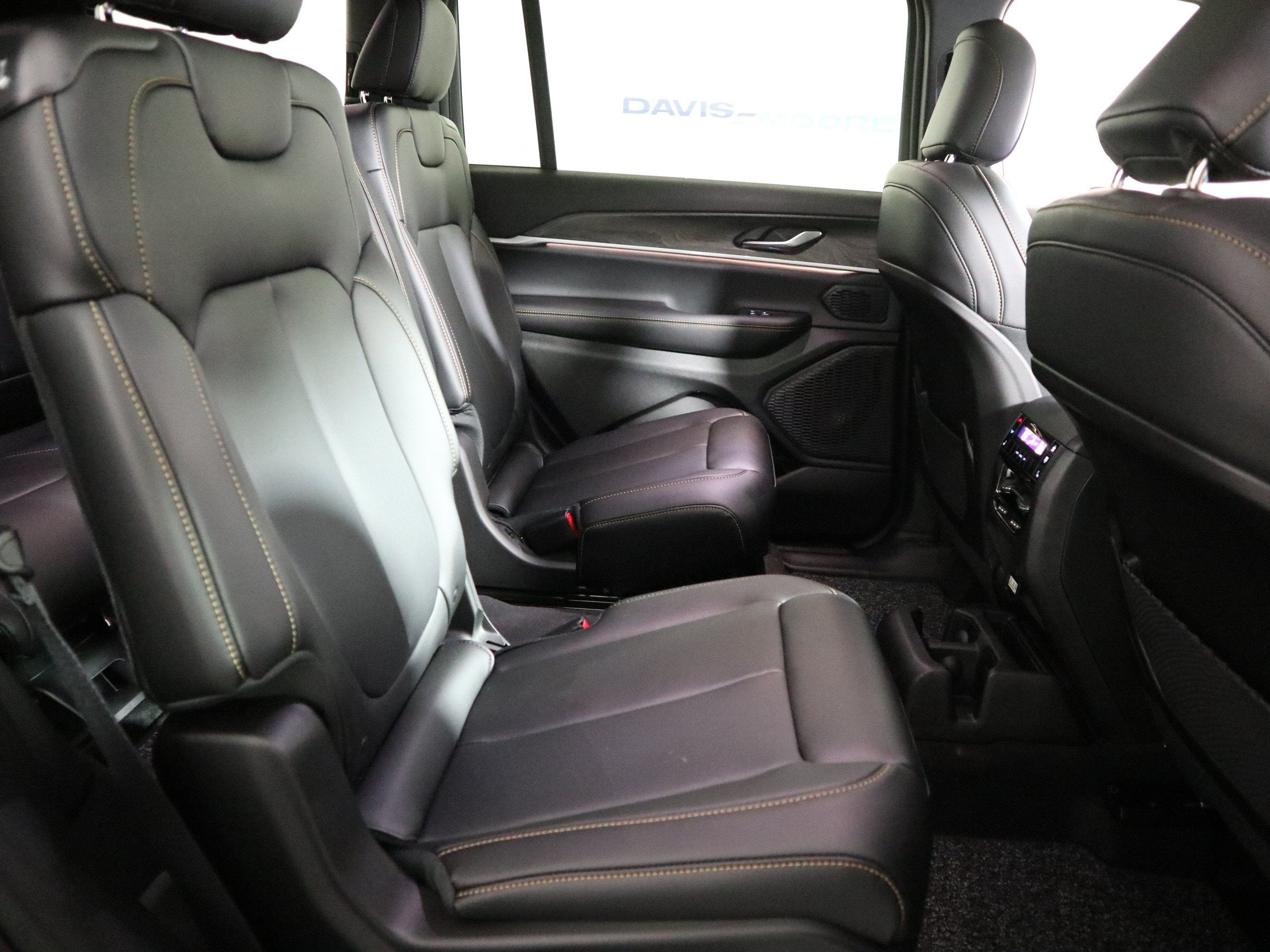 2026 Jeep Grand Cherokee L 85th Anniversary Edition 4x4