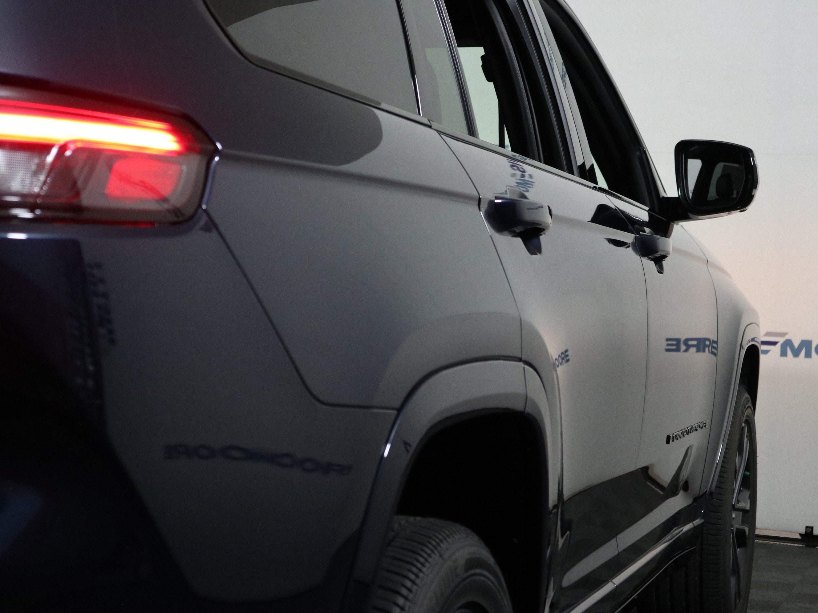 2027 Jeep Grand Cherokee L Limited