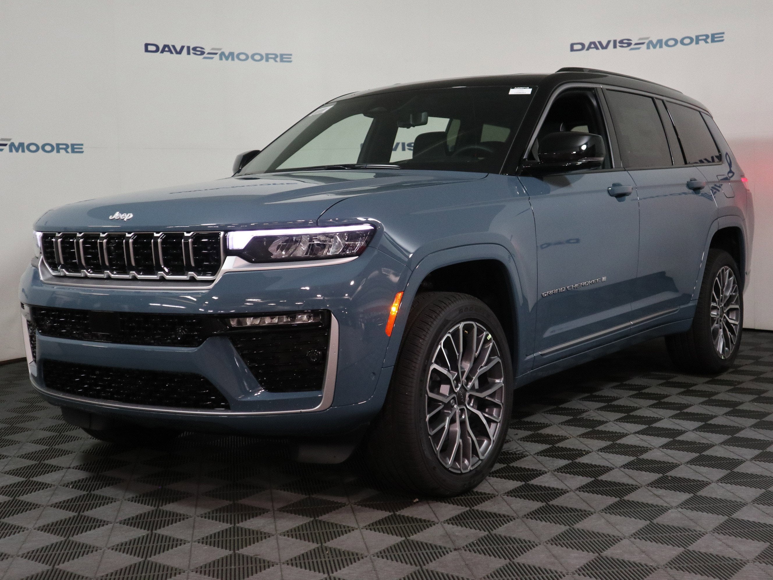 2026 Jeep Grand Cherokee L Summit