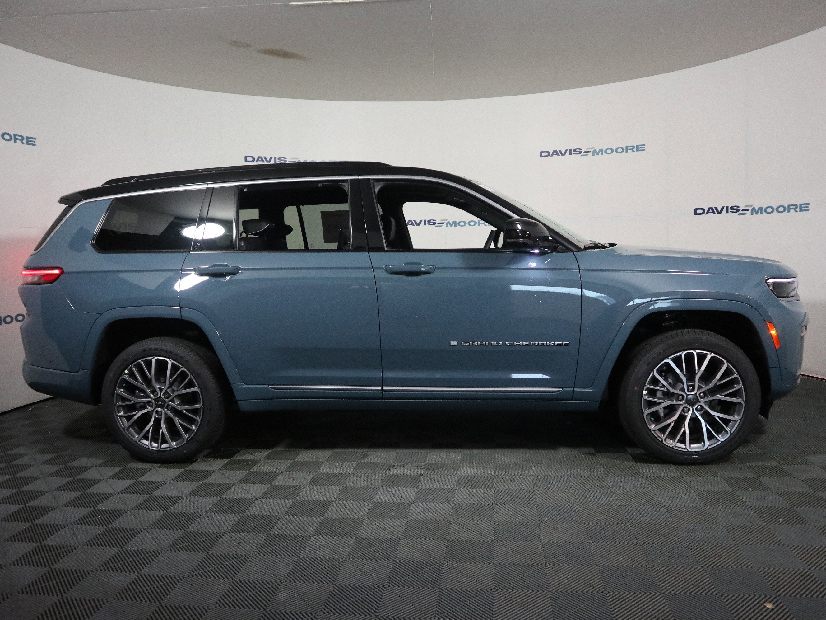 2026 Jeep Grand Cherokee L Summit