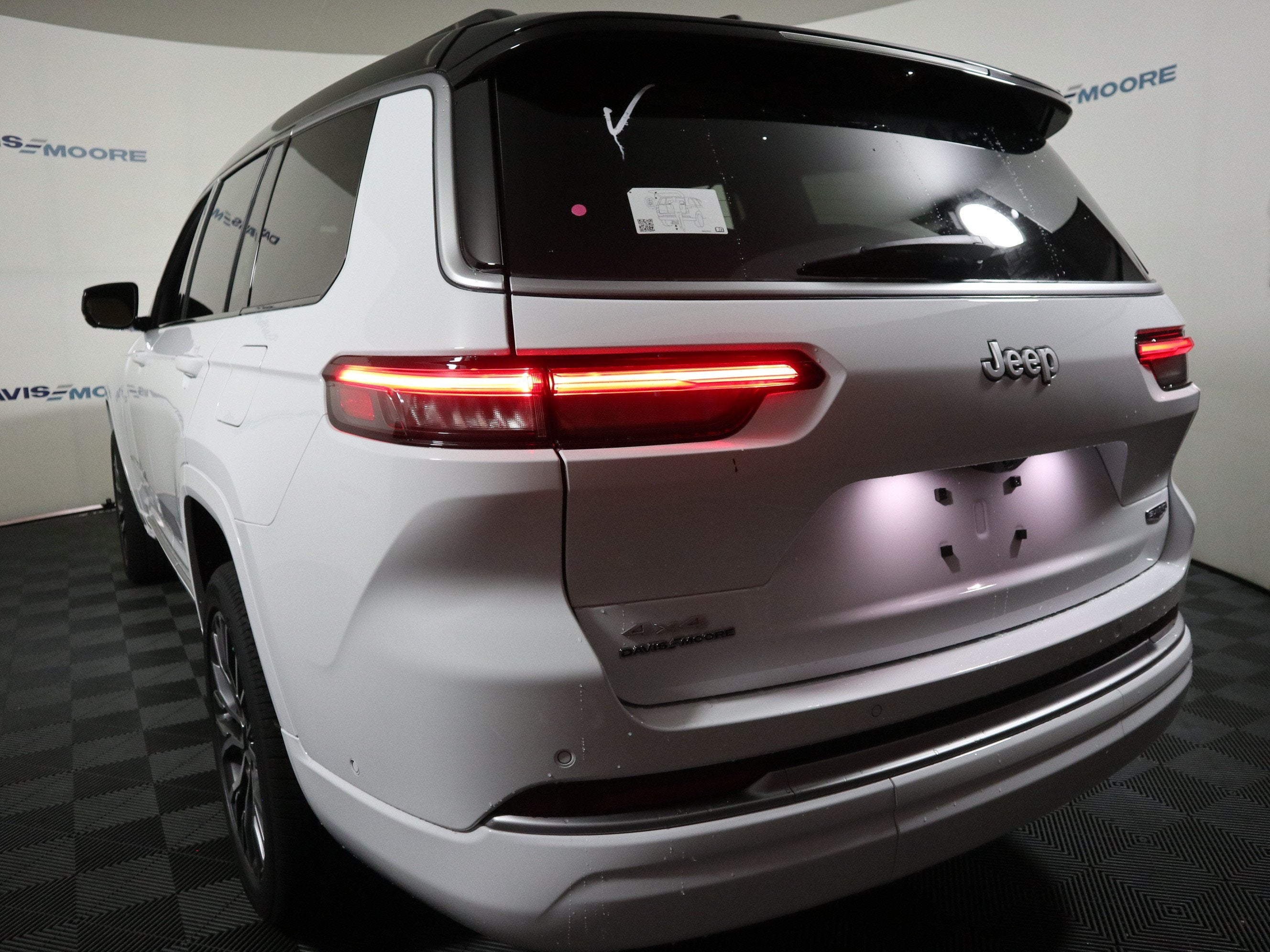 2027 Jeep Grand Cherokee L Summit