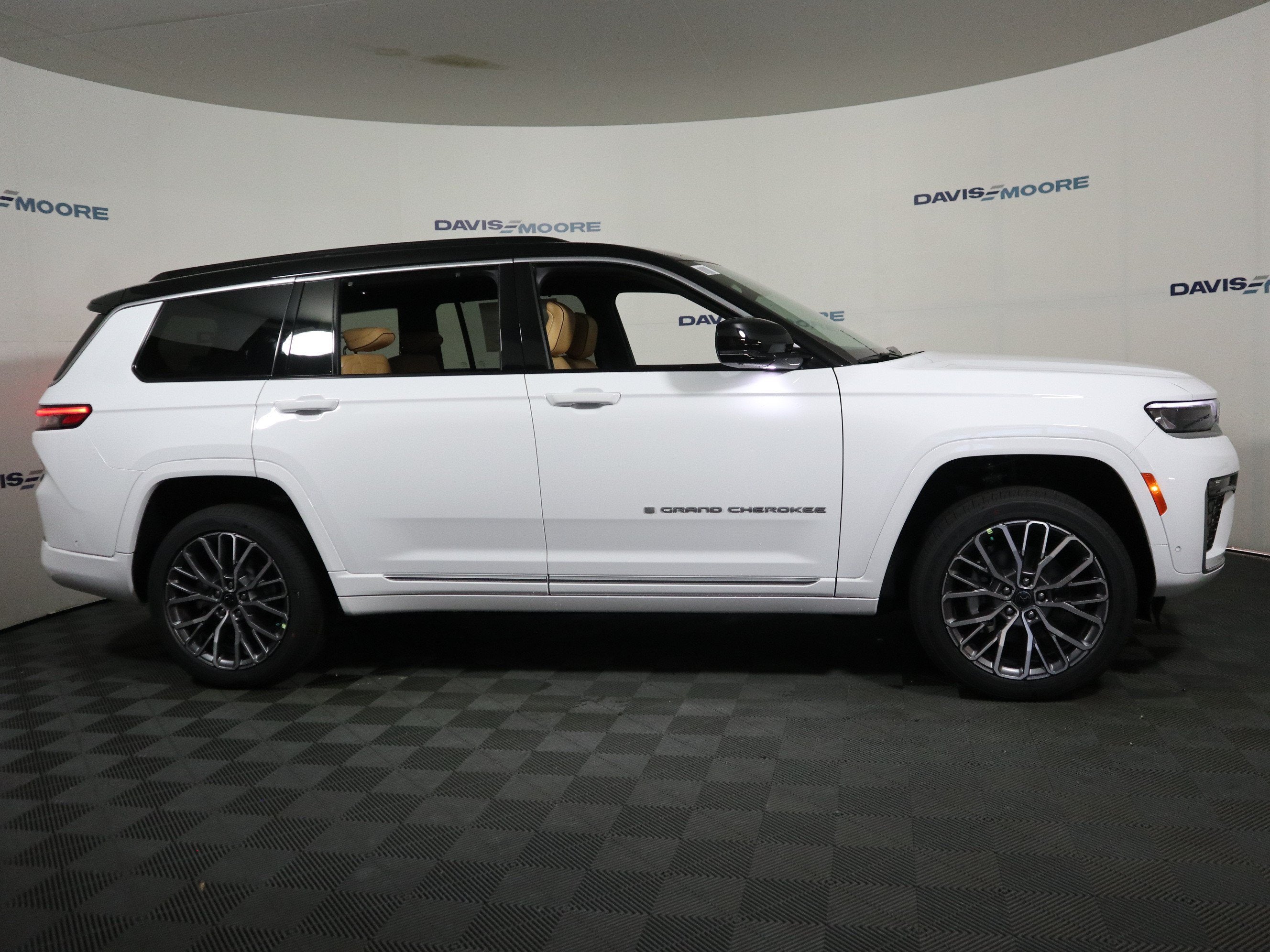 2027 Jeep Grand Cherokee L Summit