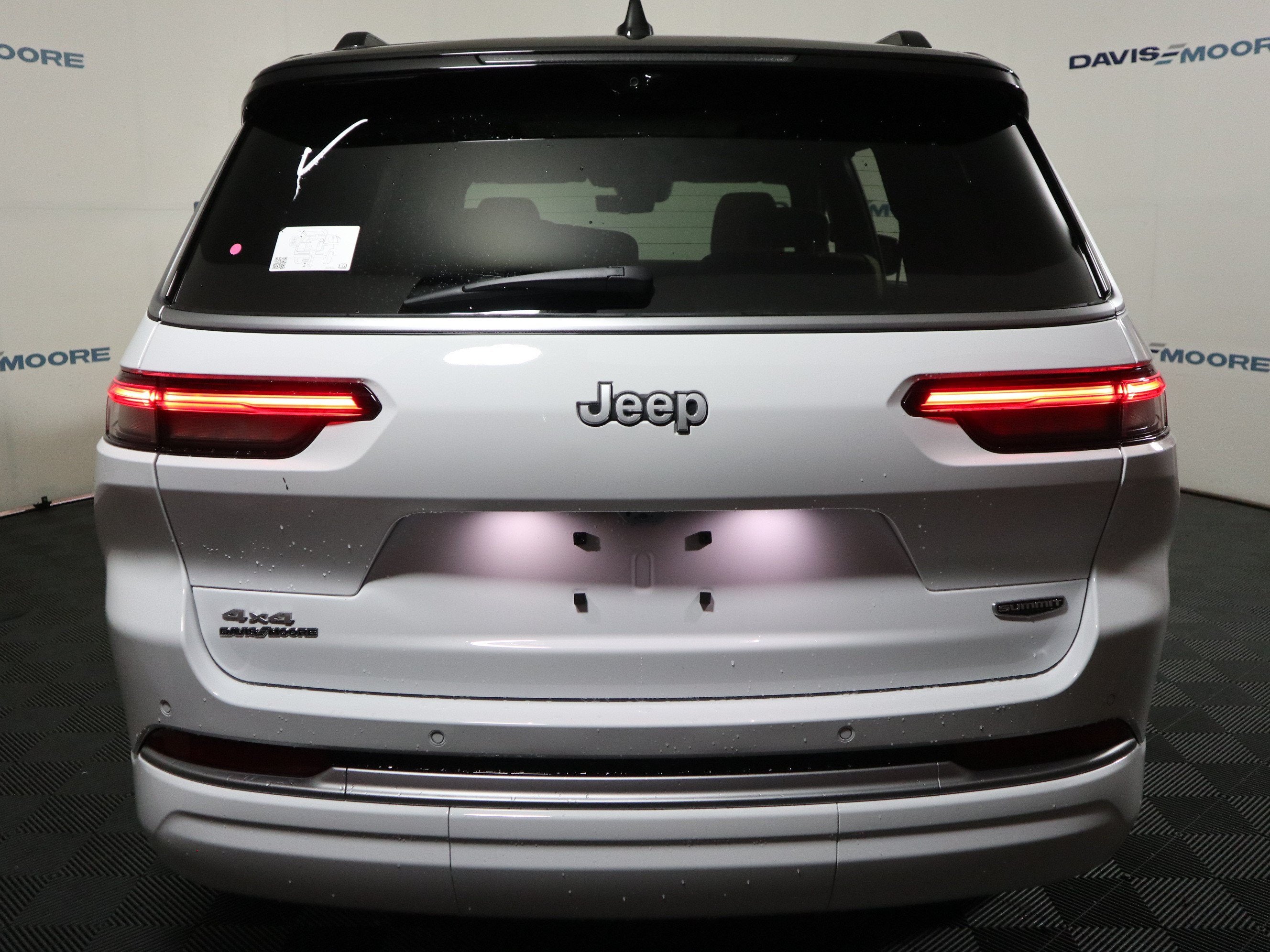 2027 Jeep Grand Cherokee L Summit