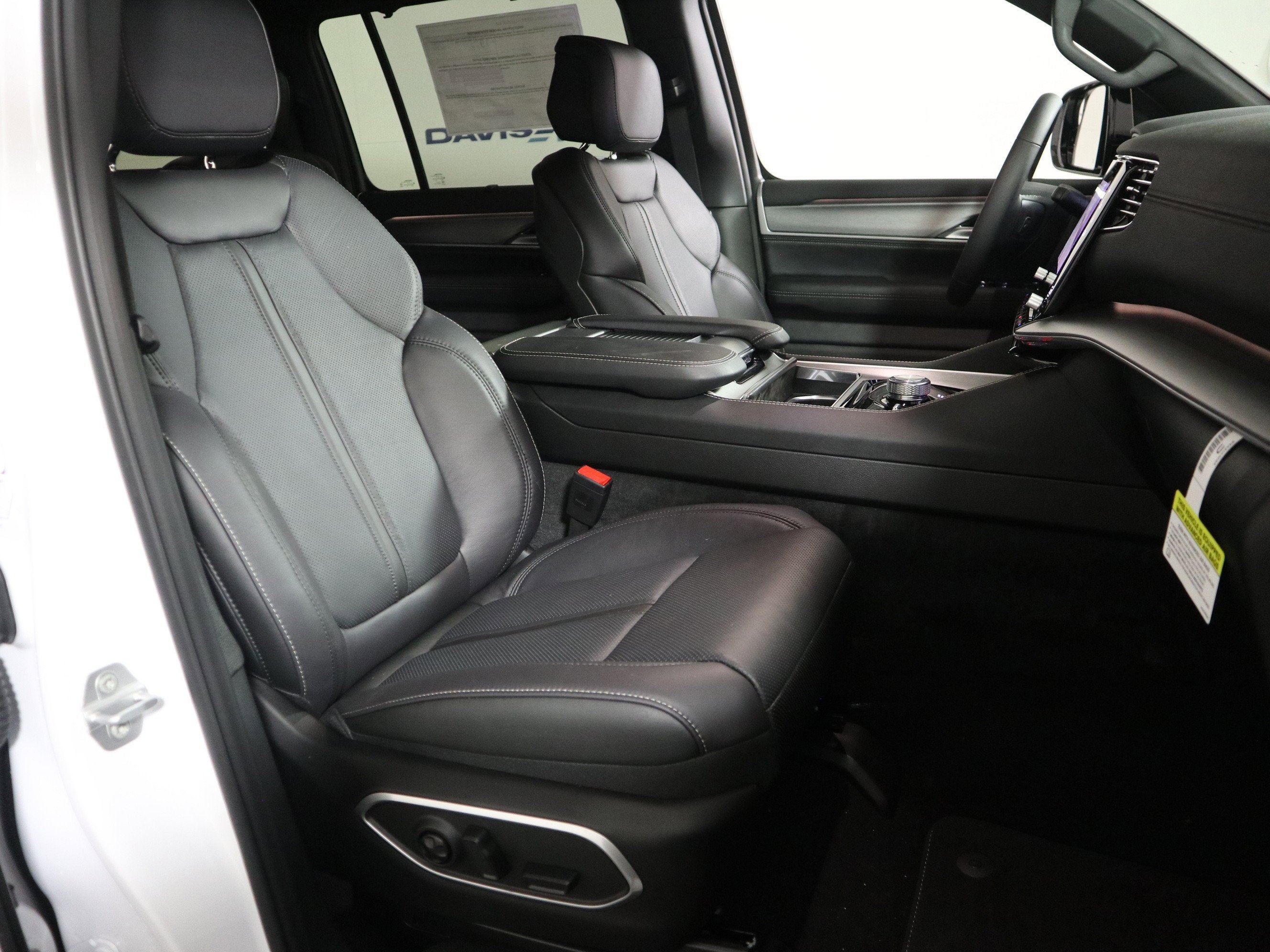 2025 Jeep Wagoneer Series II Carbide 4x4