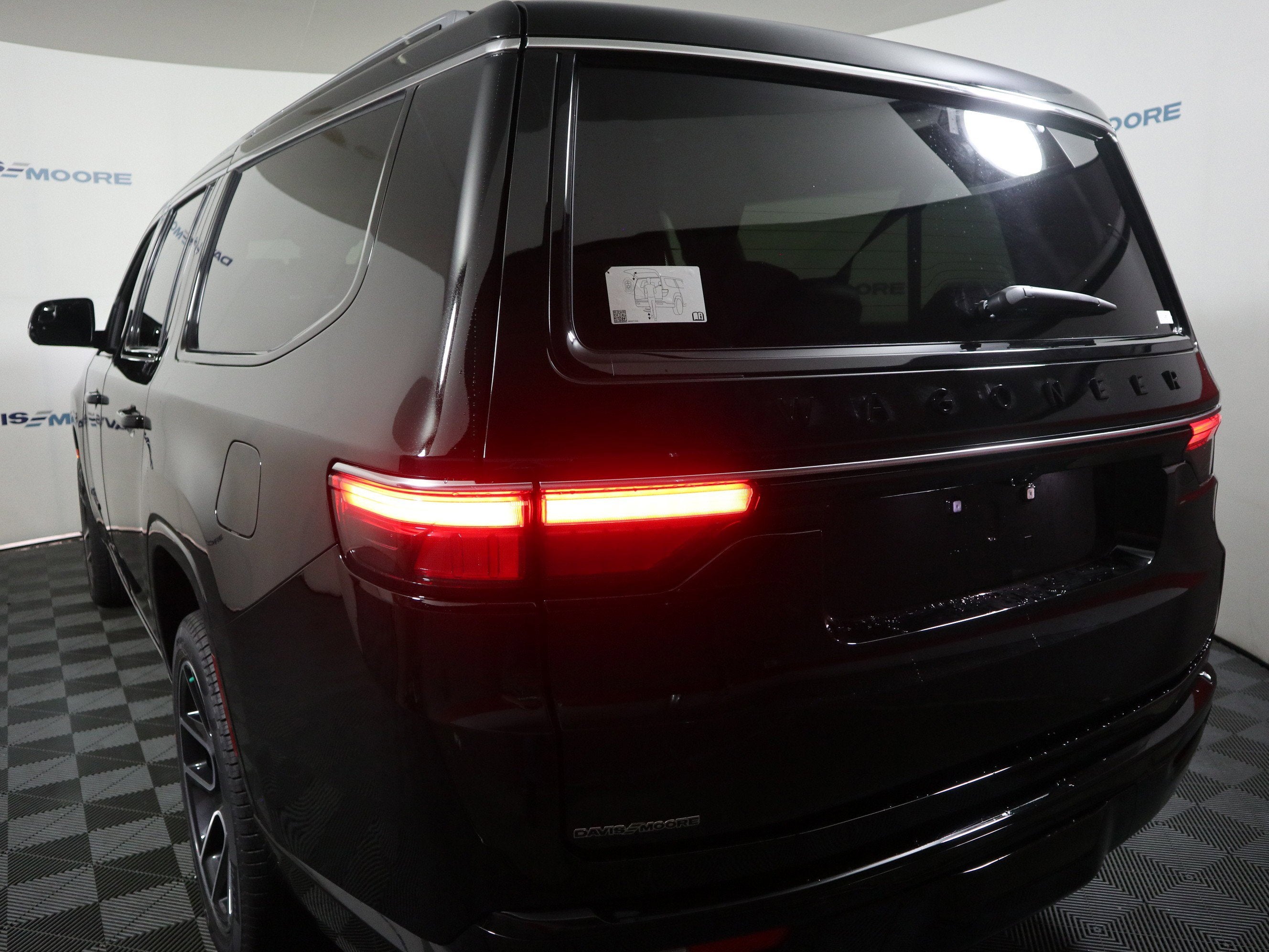 2025 Jeep Wagoneer Series III Super 4x4