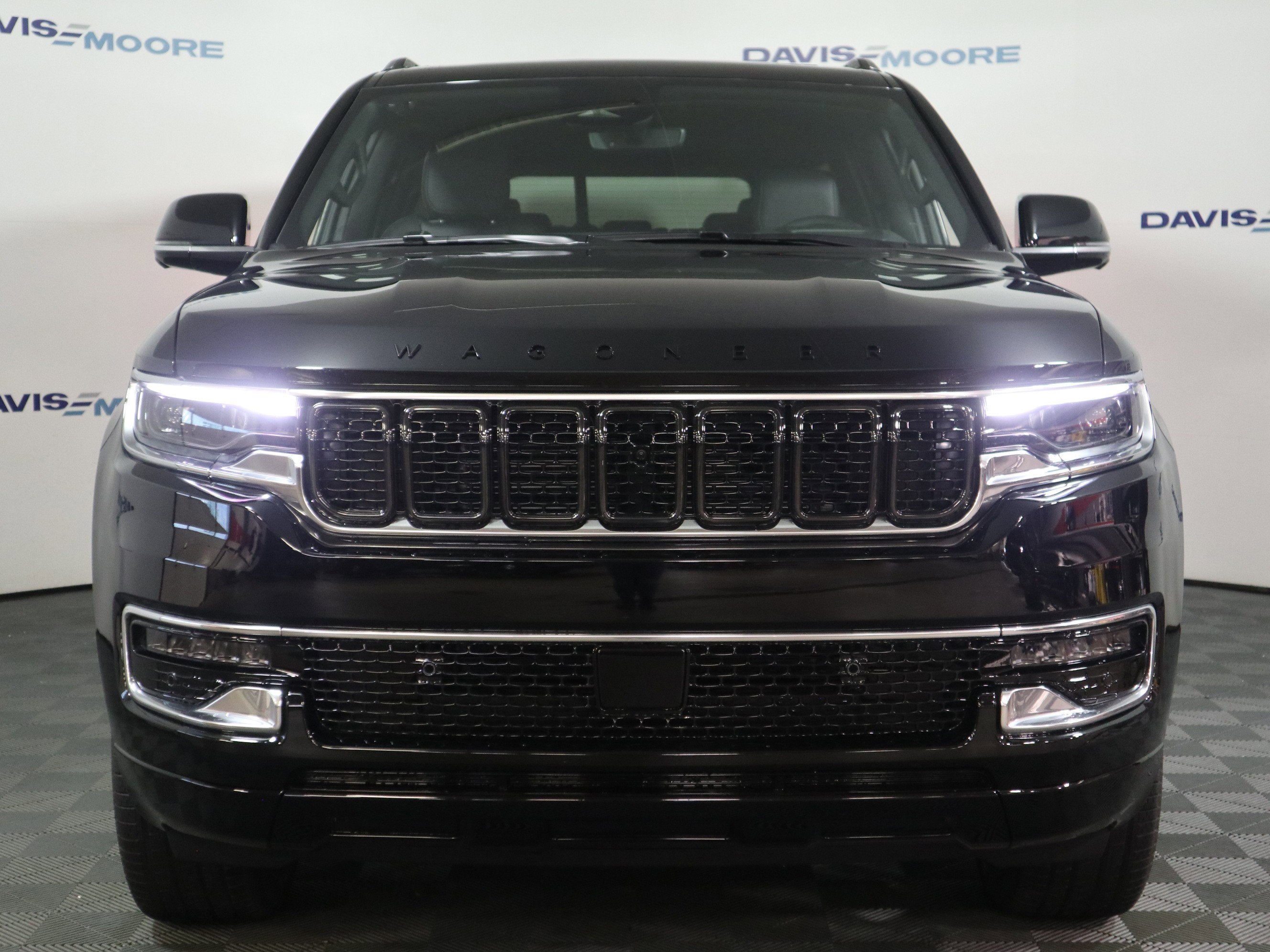 2025 Jeep Wagoneer Series III Super 4x4