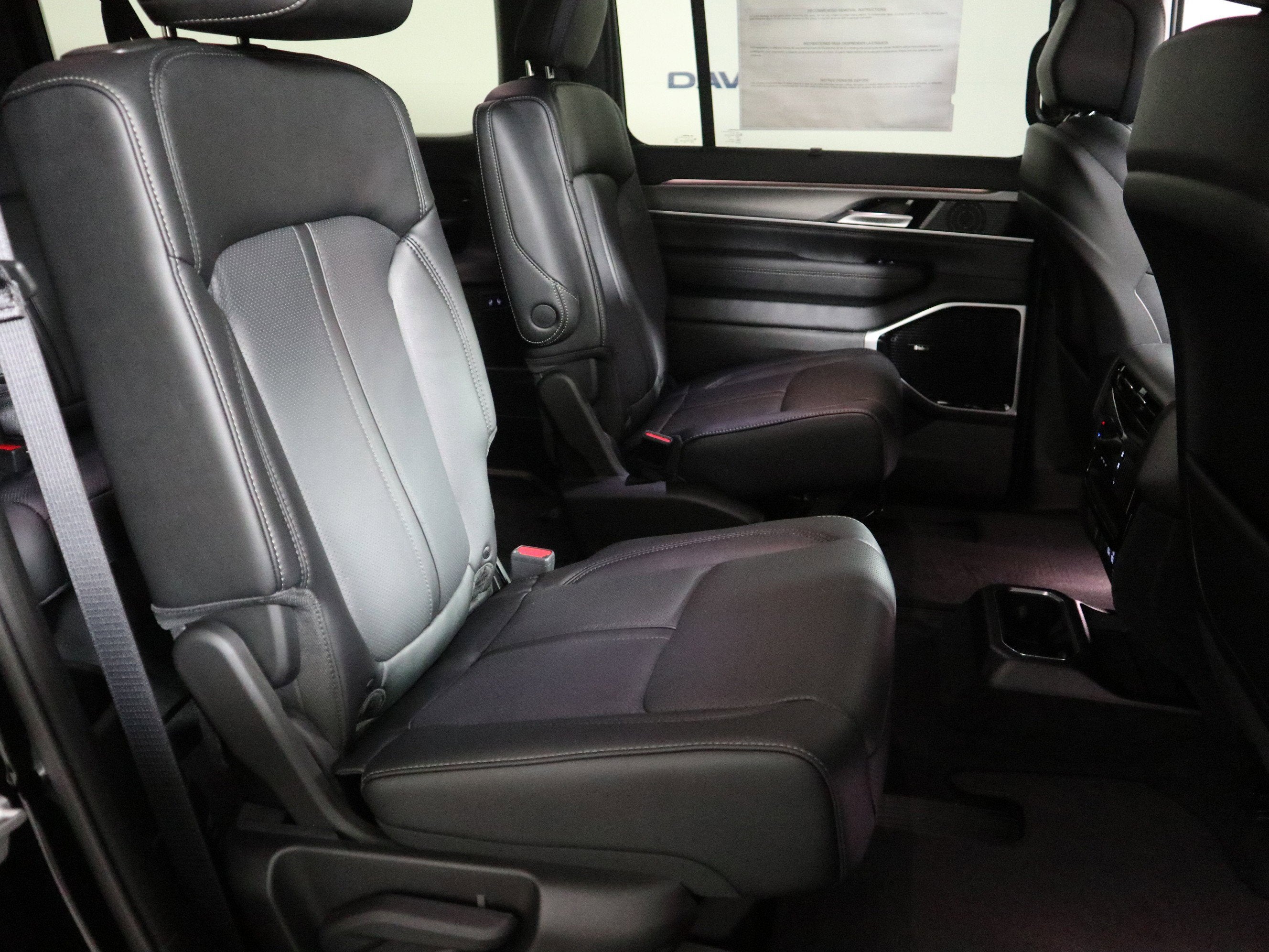 2025 Jeep Wagoneer Series III Super 4x4