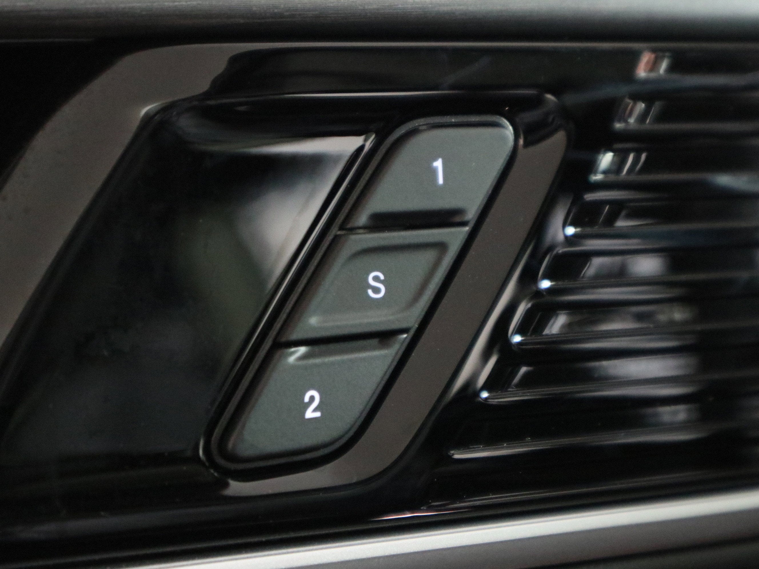 2025 Jeep Wagoneer Series III Super 4x4