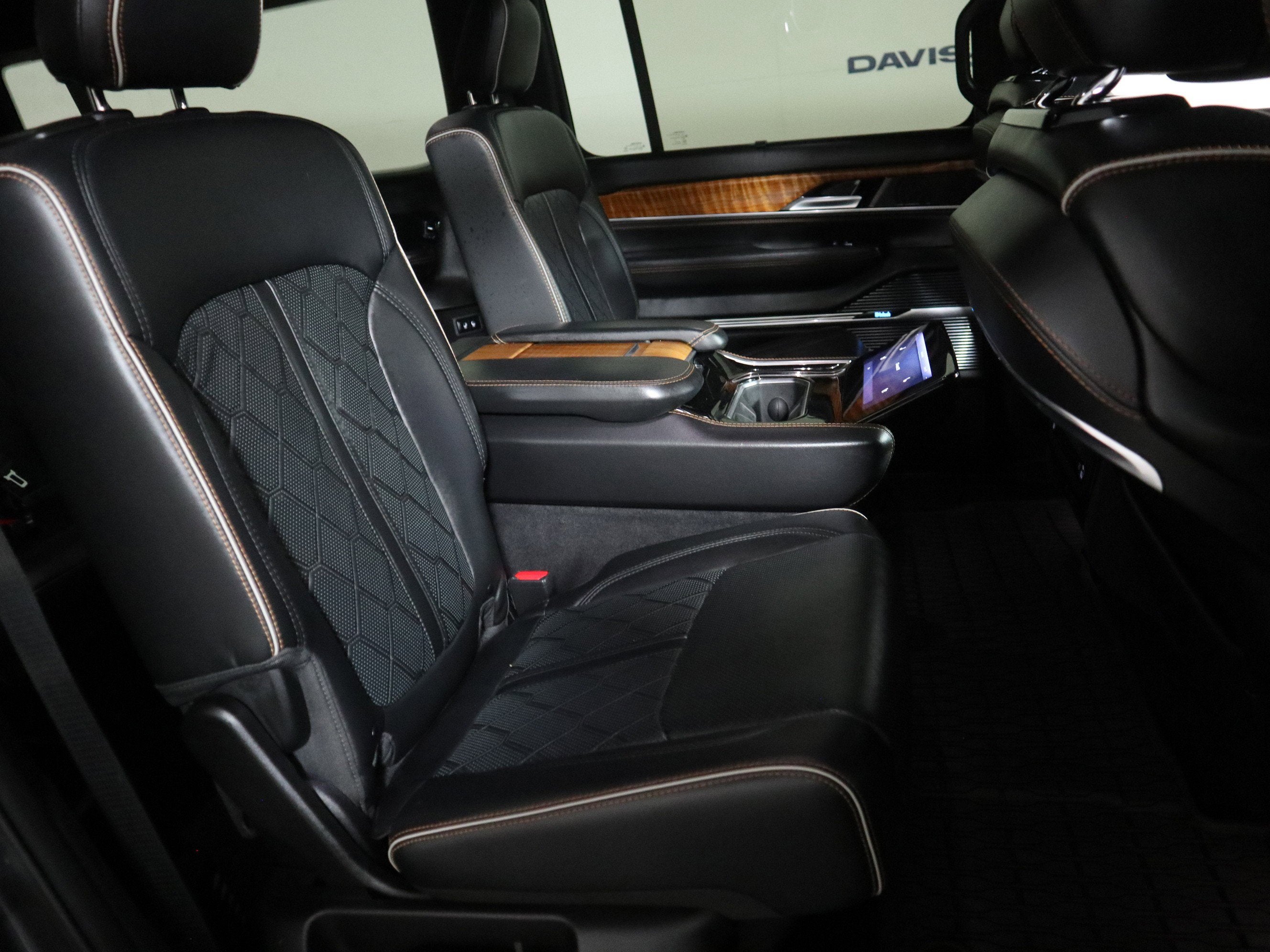 2024 Jeep Grand Wagoneer Series III