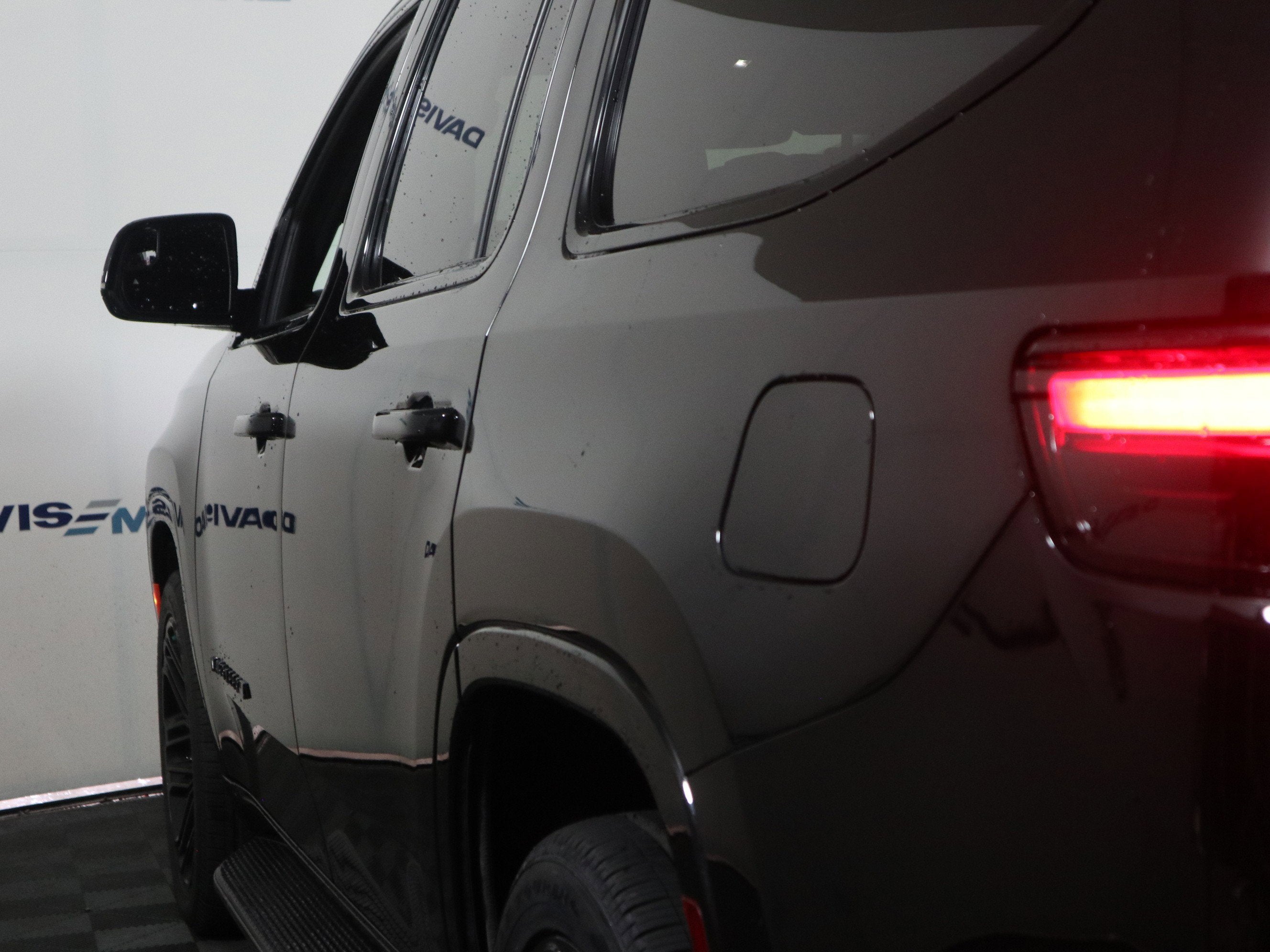 2022 Jeep Wagoneer Series II Carbide 4x4