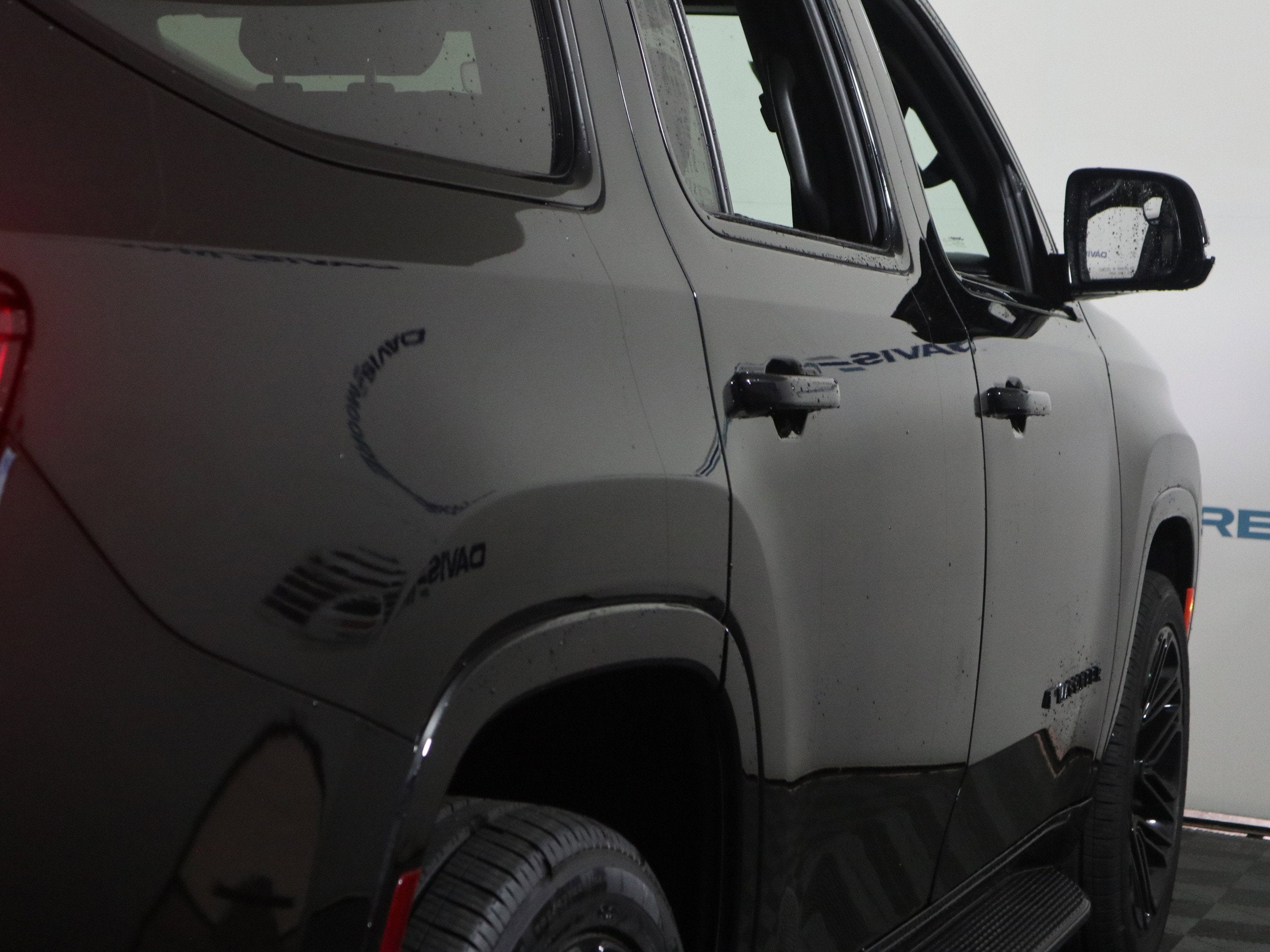 2022 Jeep Wagoneer Series II Carbide 4x4