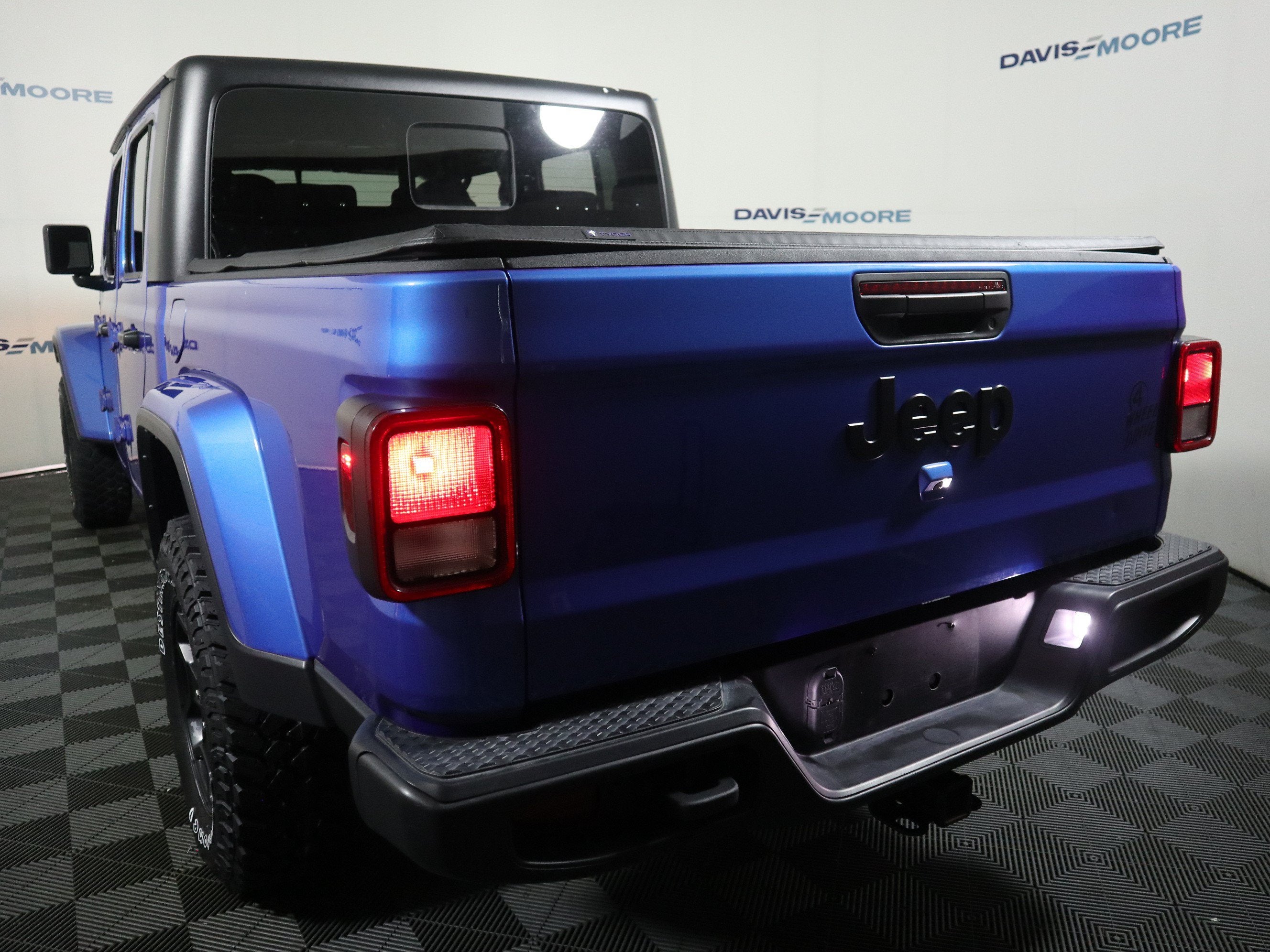 2022 Jeep Gladiator Willys