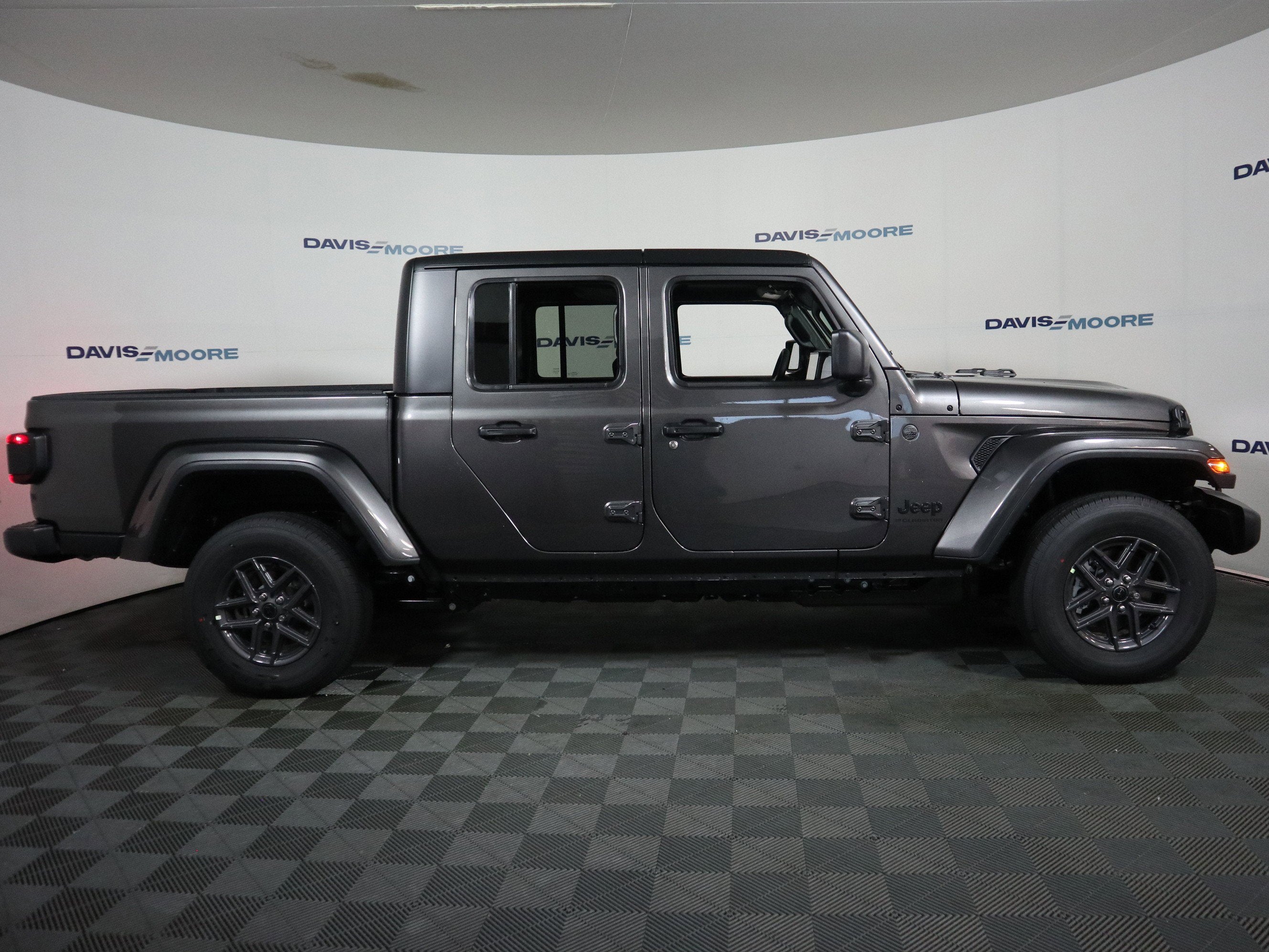 2026 Jeep Gladiator Sport S