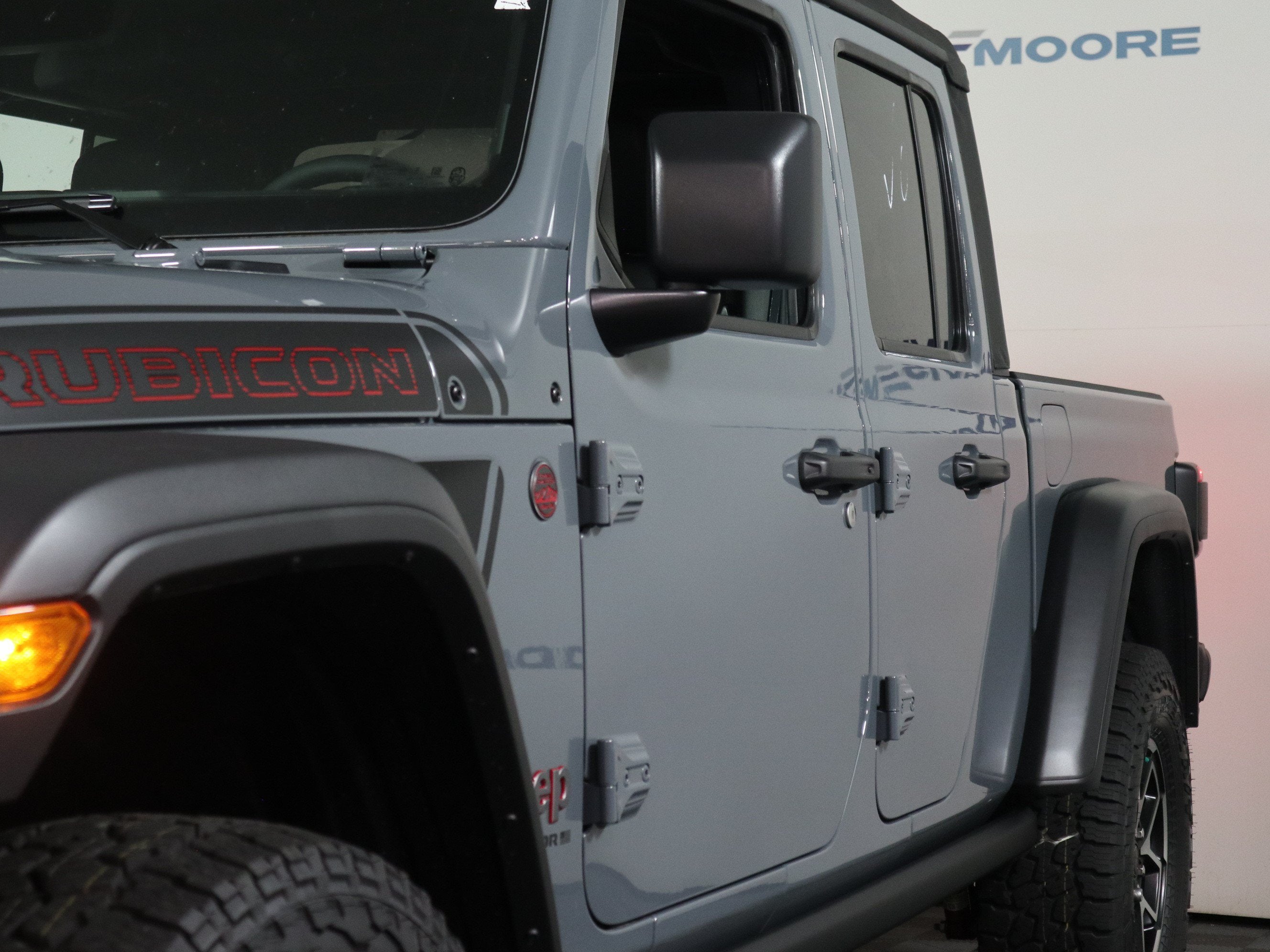 2026 Jeep Gladiator Shadow Ops 4x4