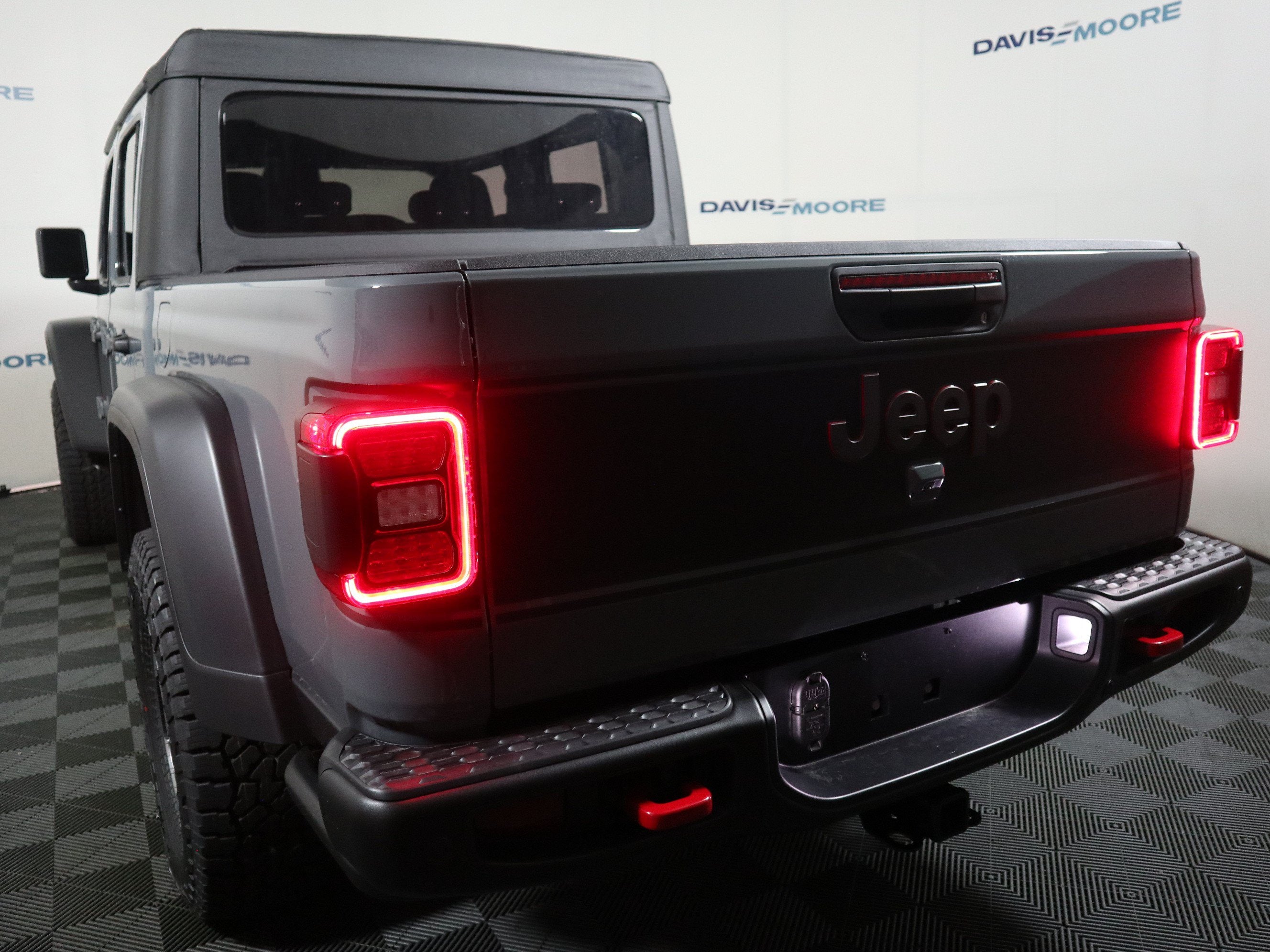2026 Jeep Gladiator Shadow Ops 4x4