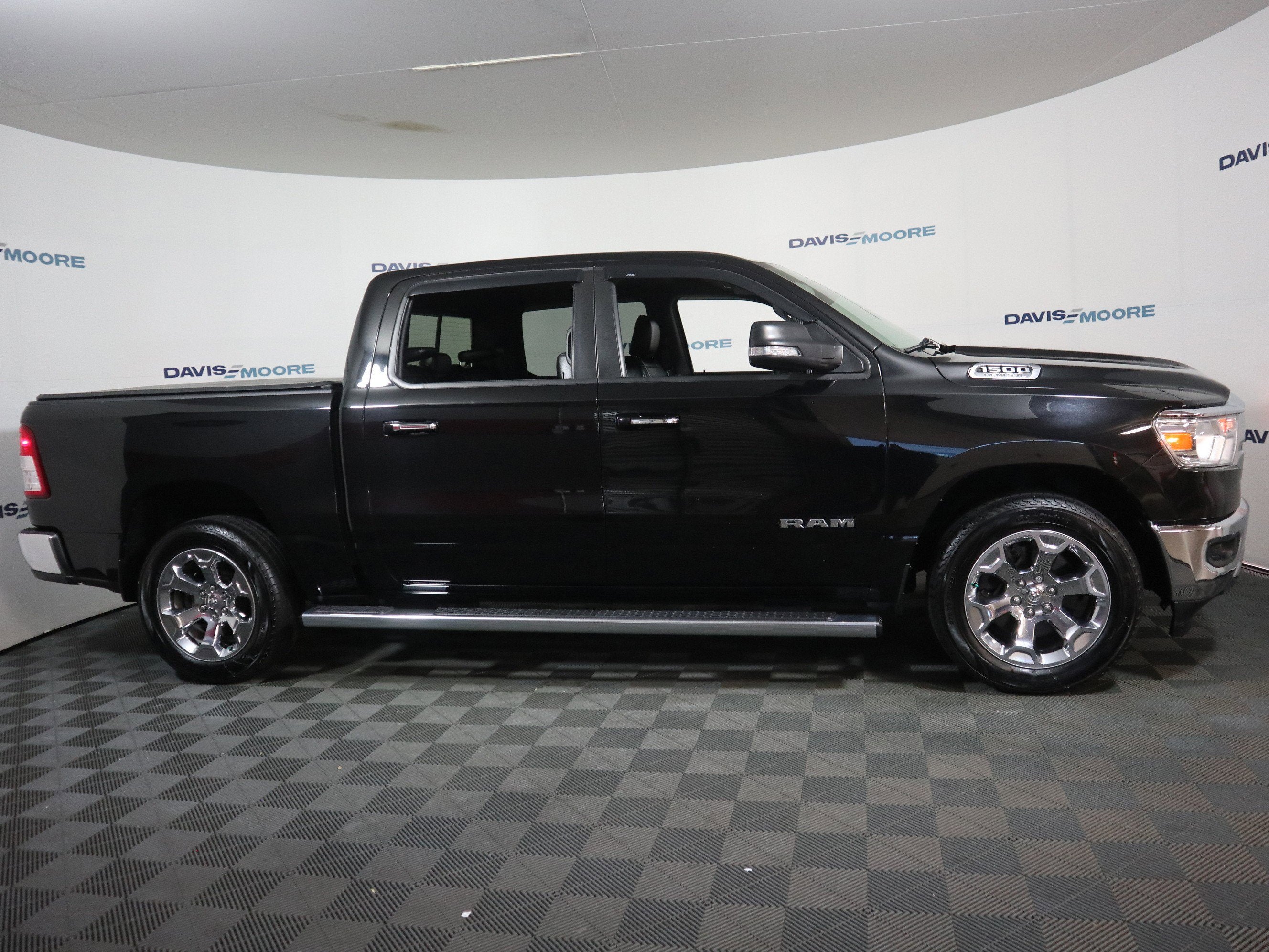 2019 RAM 1500 Big Horn/Lone Star Crew Cab 4x4