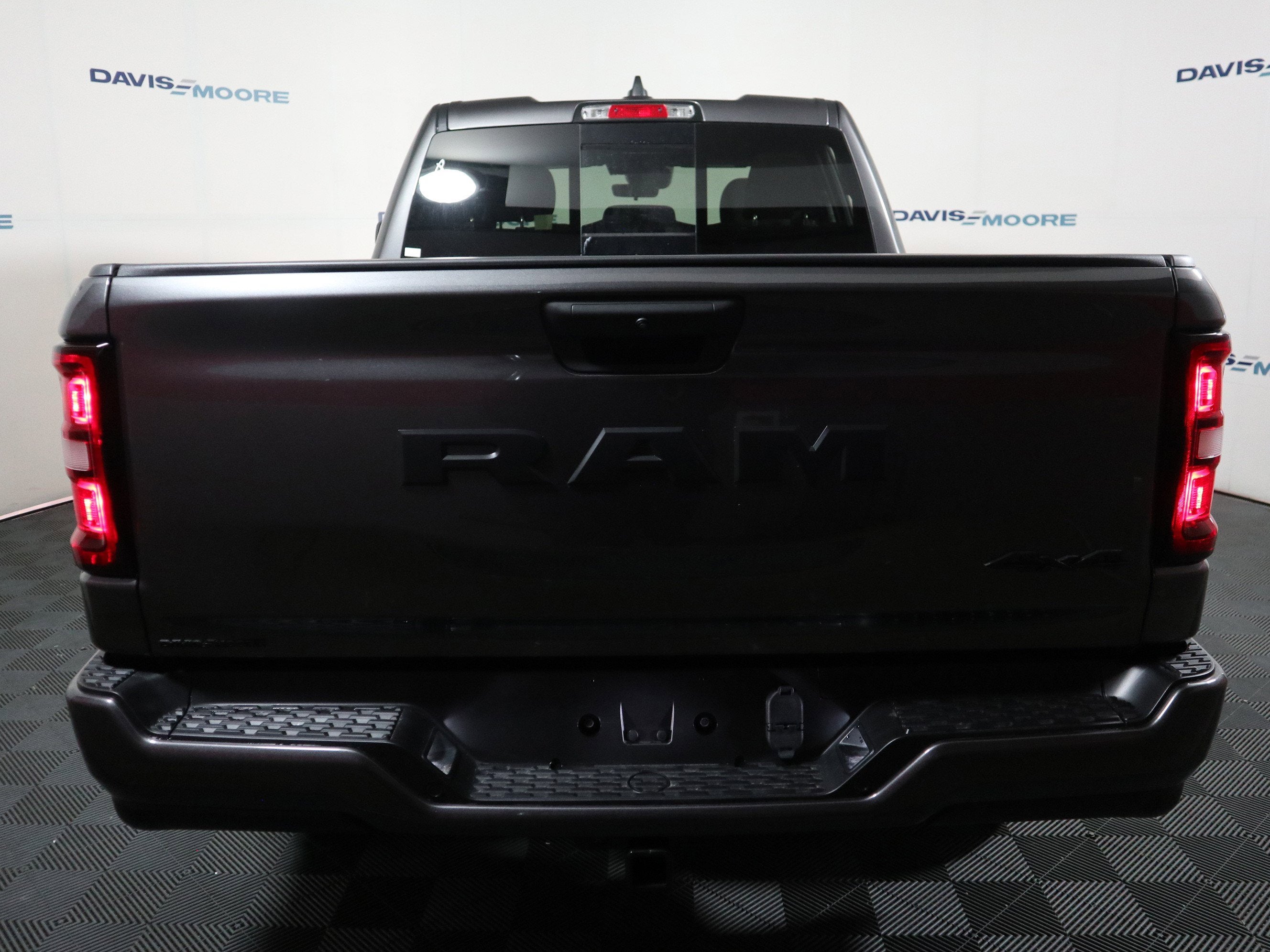 2026 RAM 1500 Express Quad Cab 4x4
