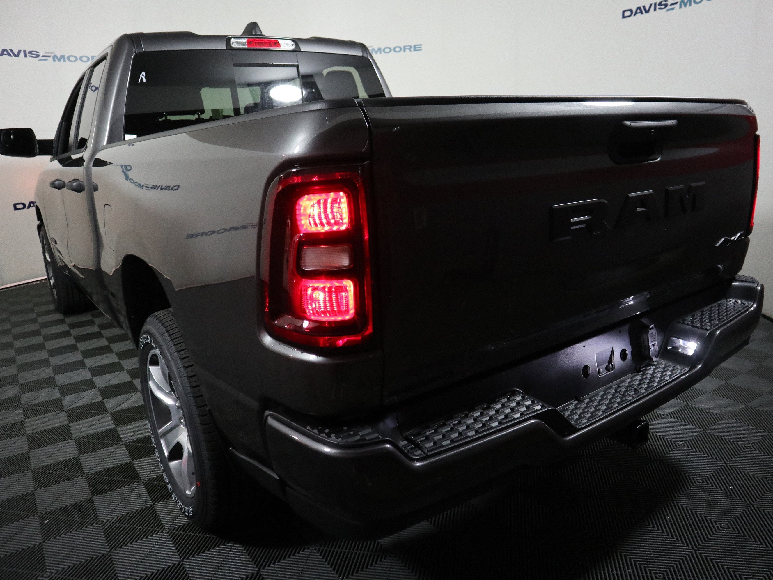 2026 RAM 1500 Express Quad Cab 4x4