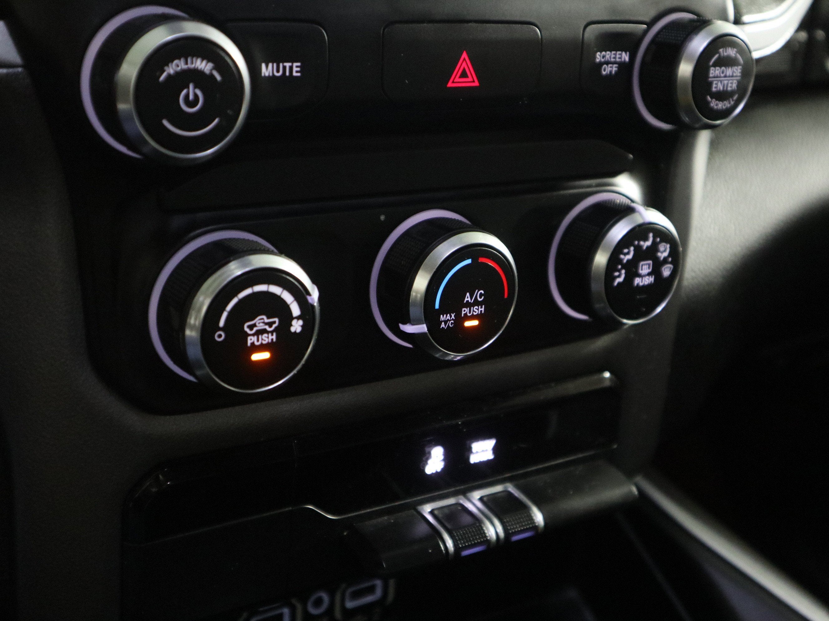 2020 RAM 1500 Big Horn Crew Cab 4x4