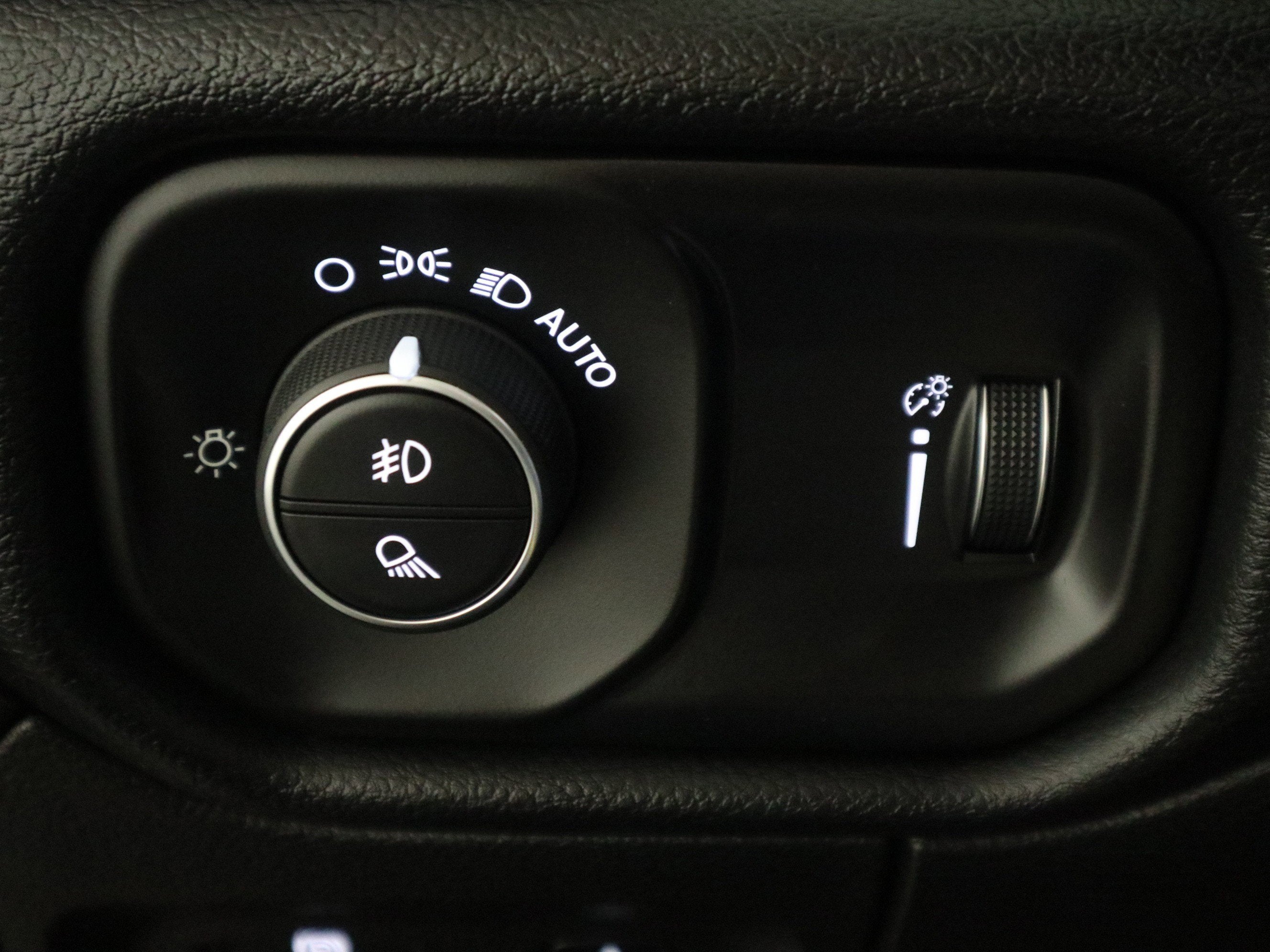 2020 RAM 1500 Big Horn Crew Cab 4x4