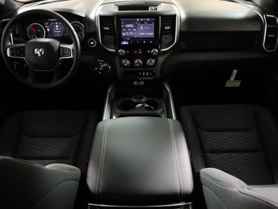 2026 RAM 1500 Express 4x4 Crew Cab