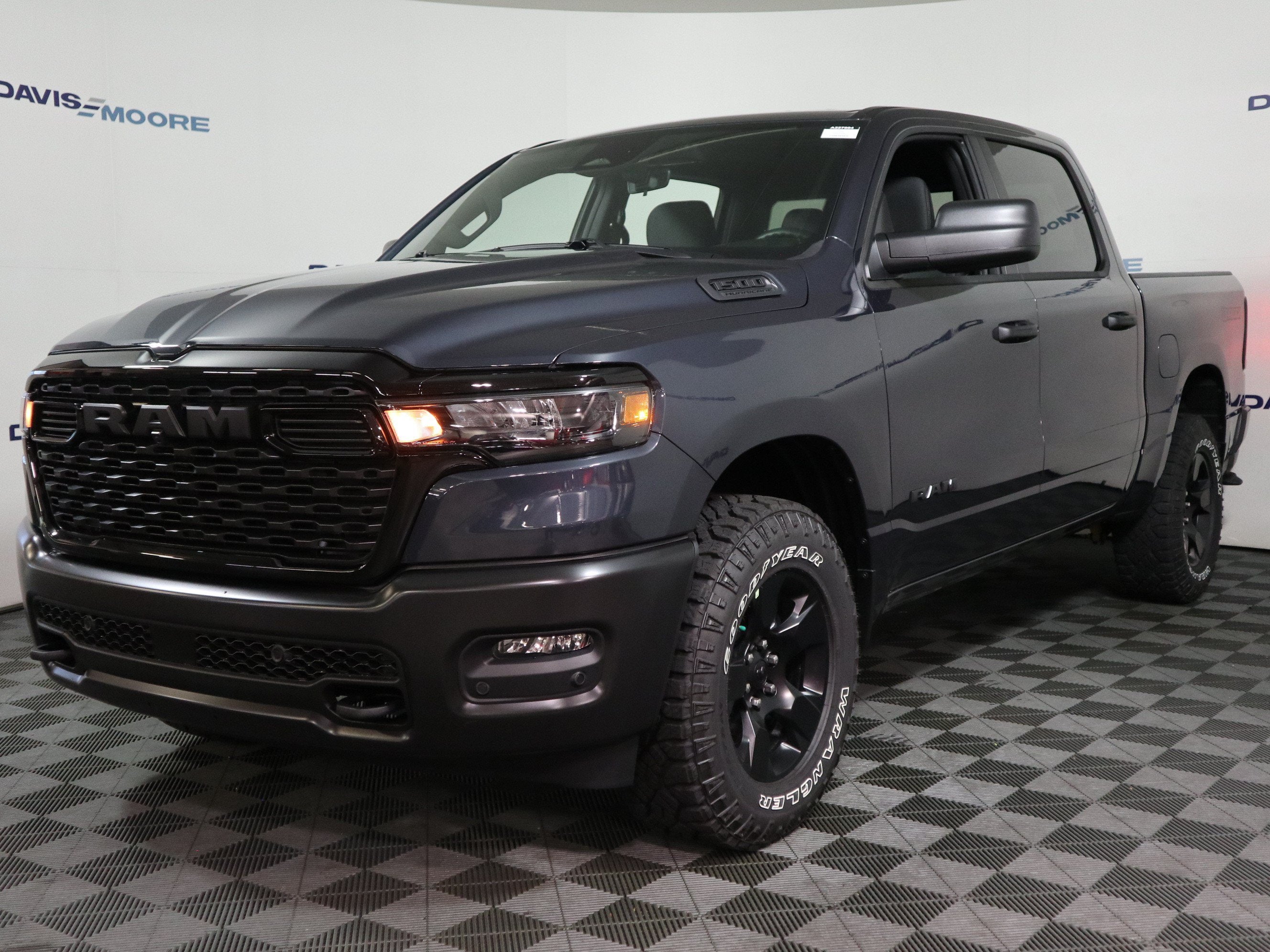 2027 RAM 1500 Tradesman Crew Cab 4x4