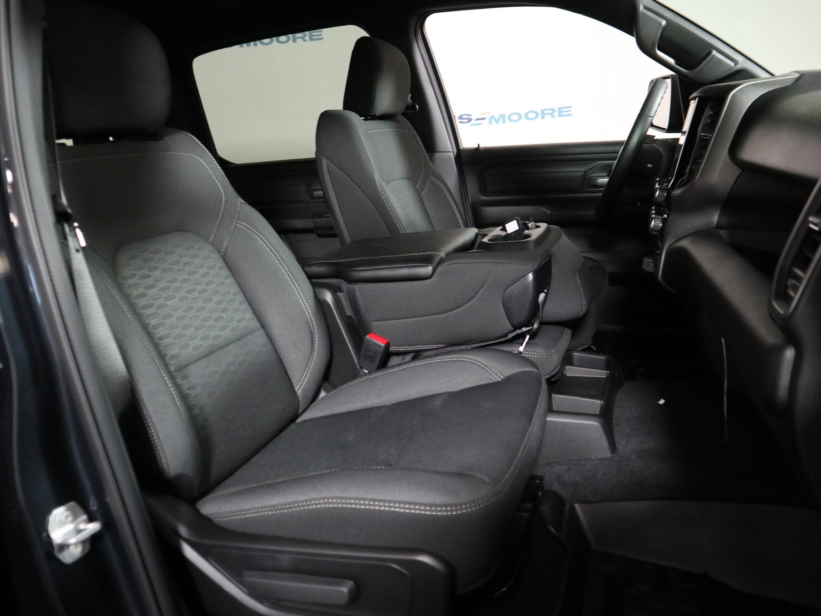 2027 RAM 1500 Tradesman Crew Cab 4x4