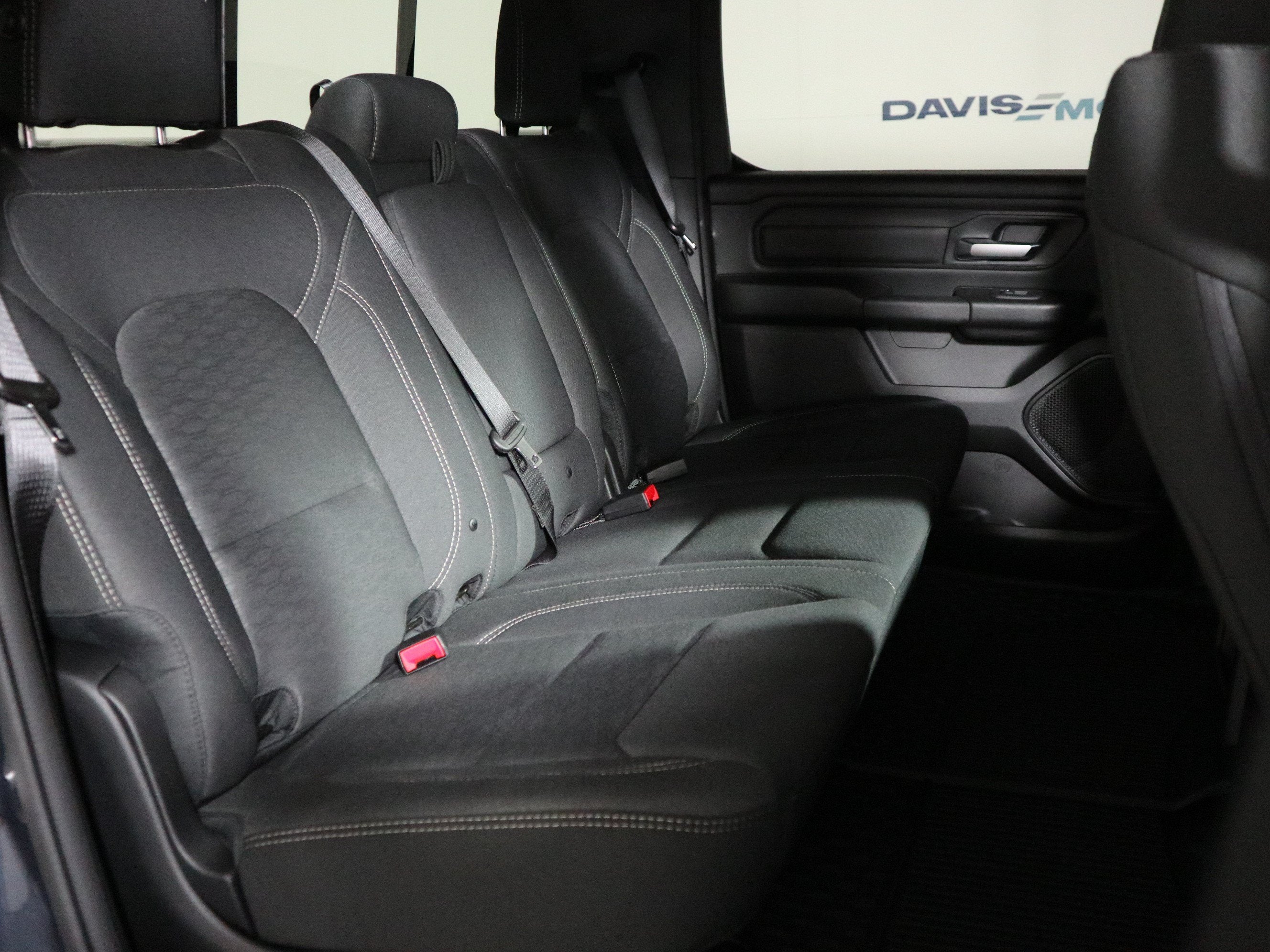 2027 RAM 1500 Tradesman Crew Cab 4x4