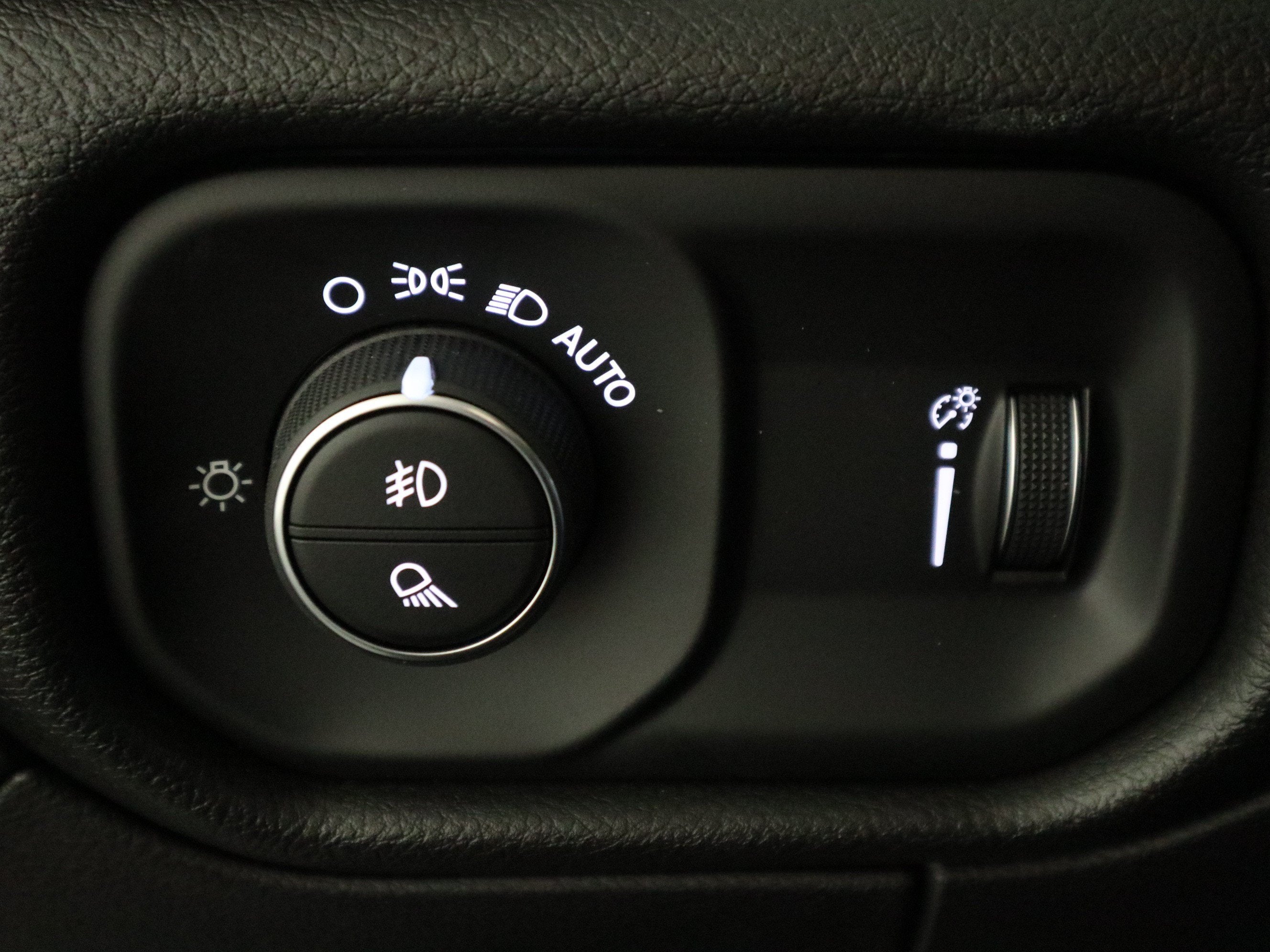 2027 RAM 1500 Tradesman Crew Cab 4x4