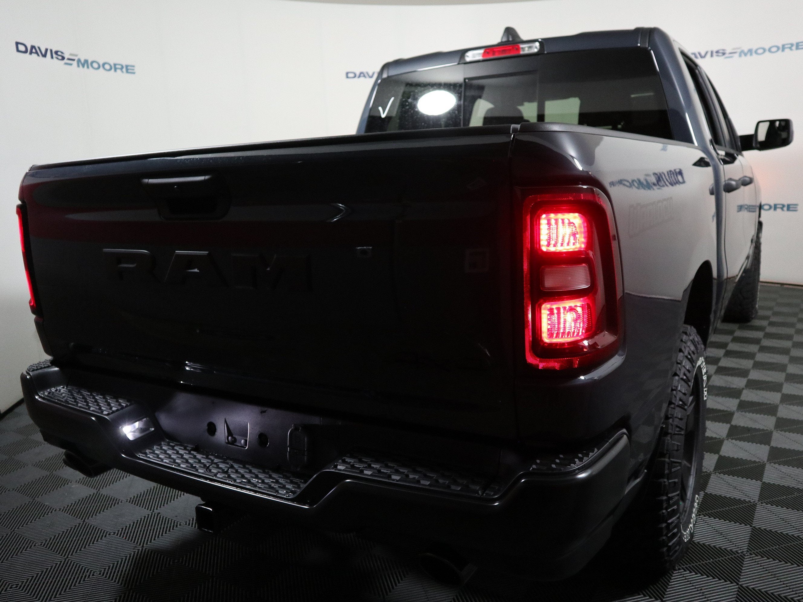 2027 RAM 1500 Tradesman Crew Cab 4x4