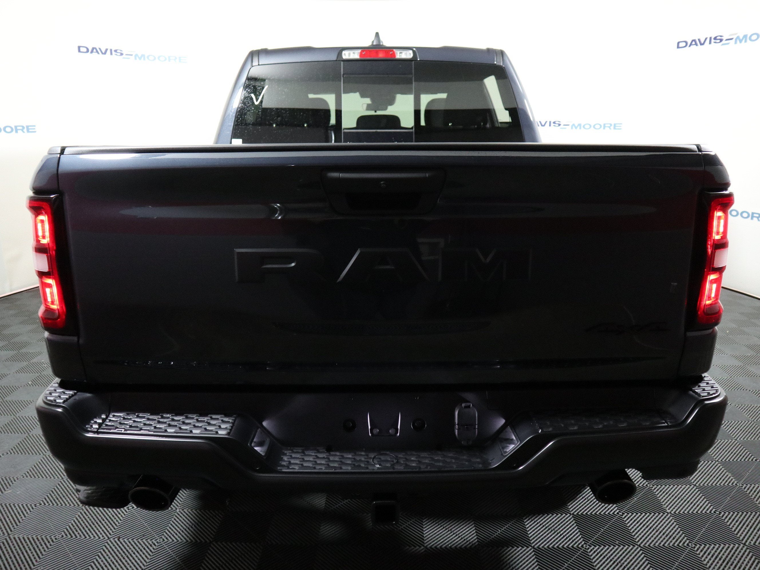 2027 RAM 1500 Tradesman Crew Cab 4x4