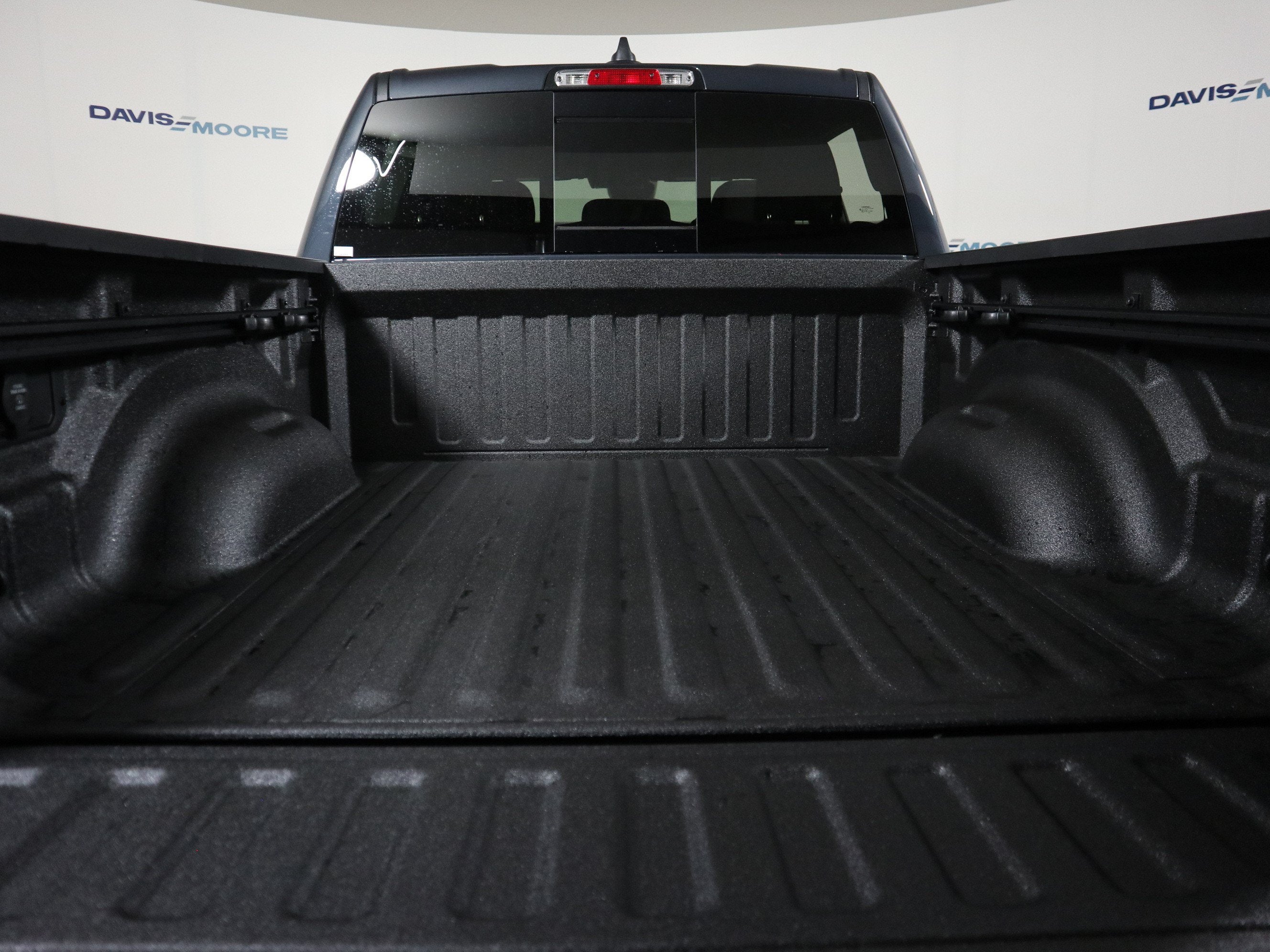 2027 RAM 1500 Tradesman Crew Cab 4x4