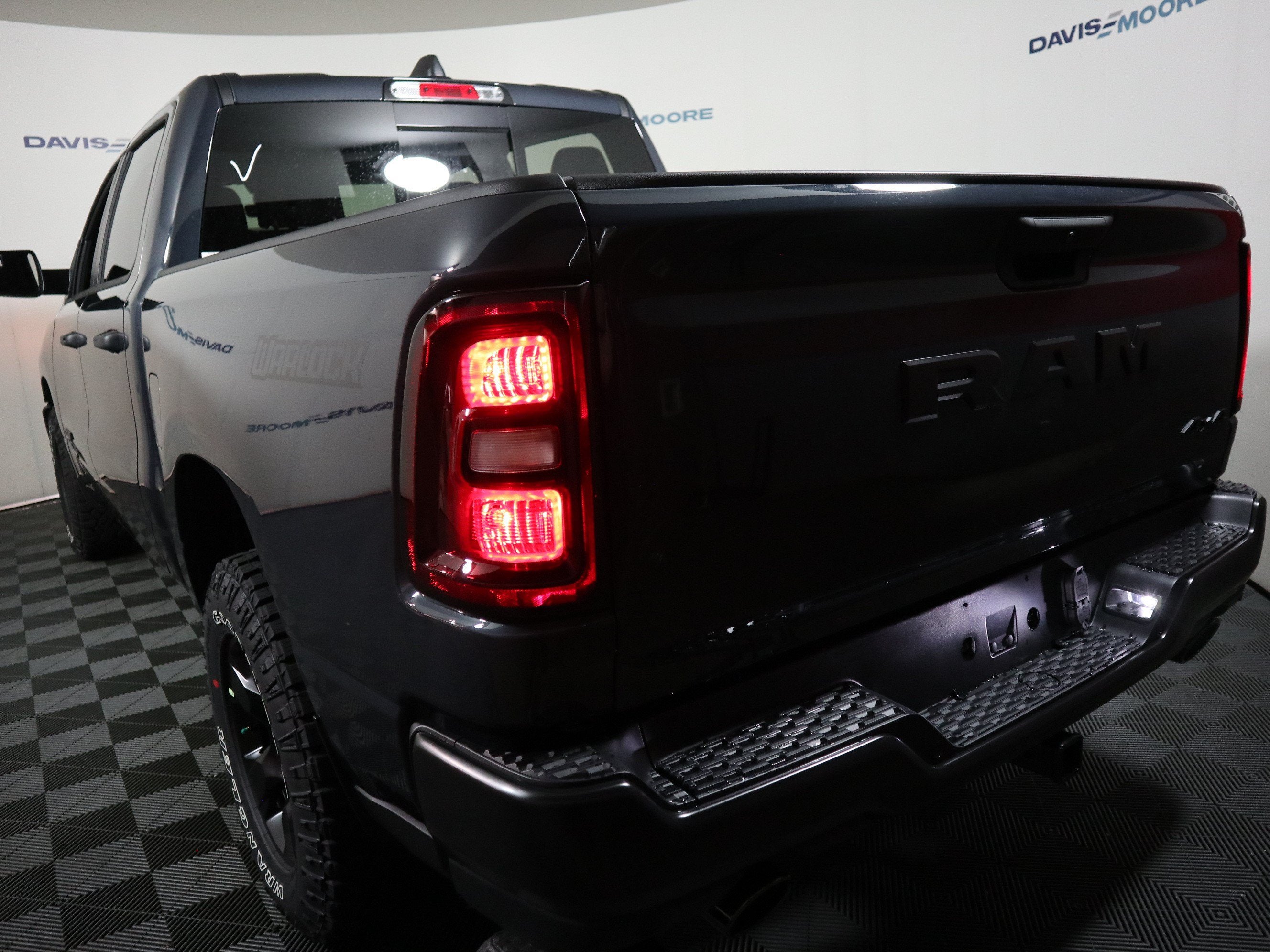 2027 RAM 1500 Tradesman Crew Cab 4x4
