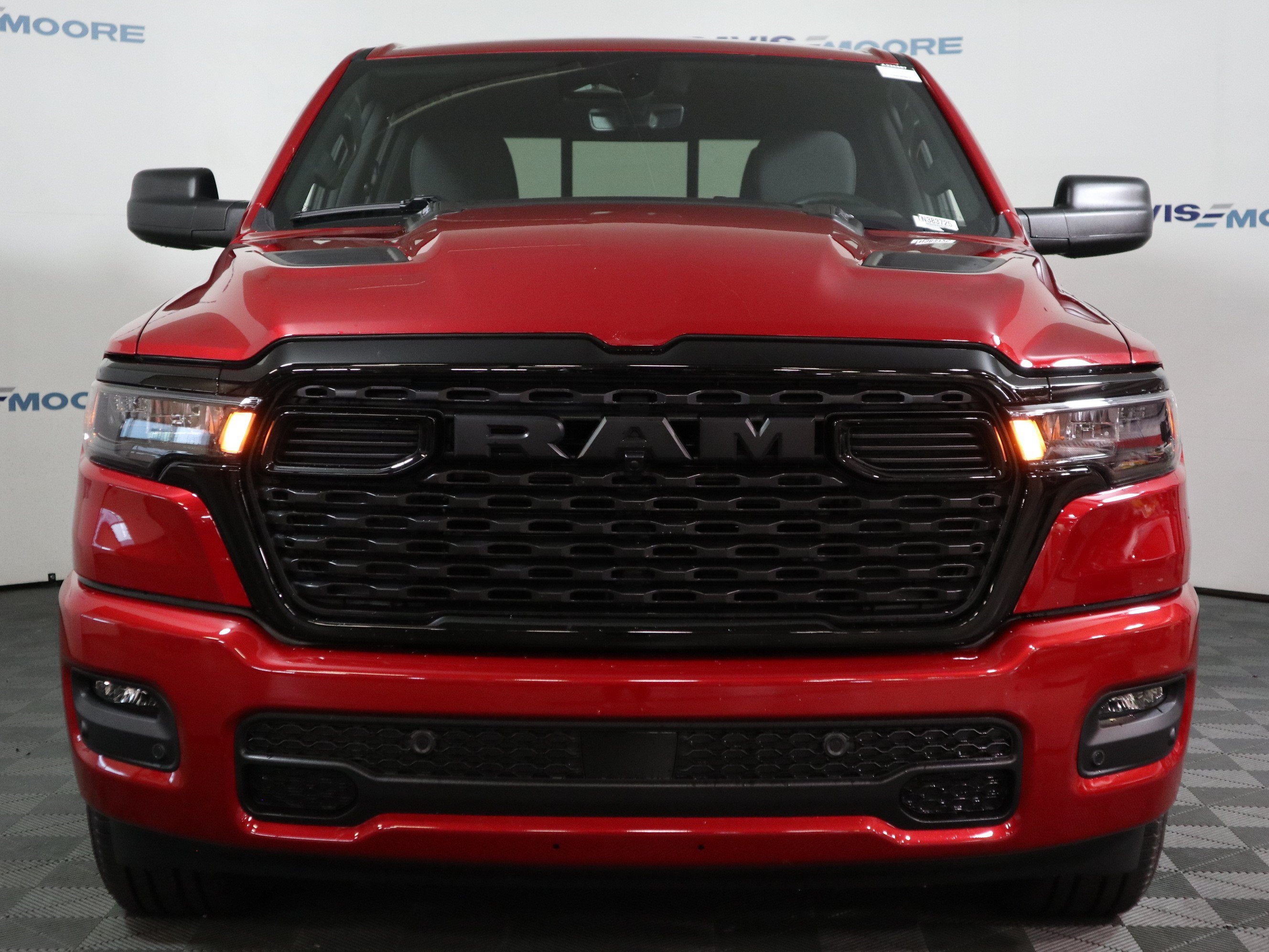 2026 RAM 1500 Express 4x4 Crew Cab