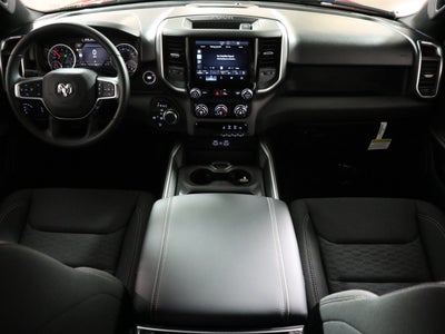 2026 RAM 1500 Express 4x4 Crew Cab