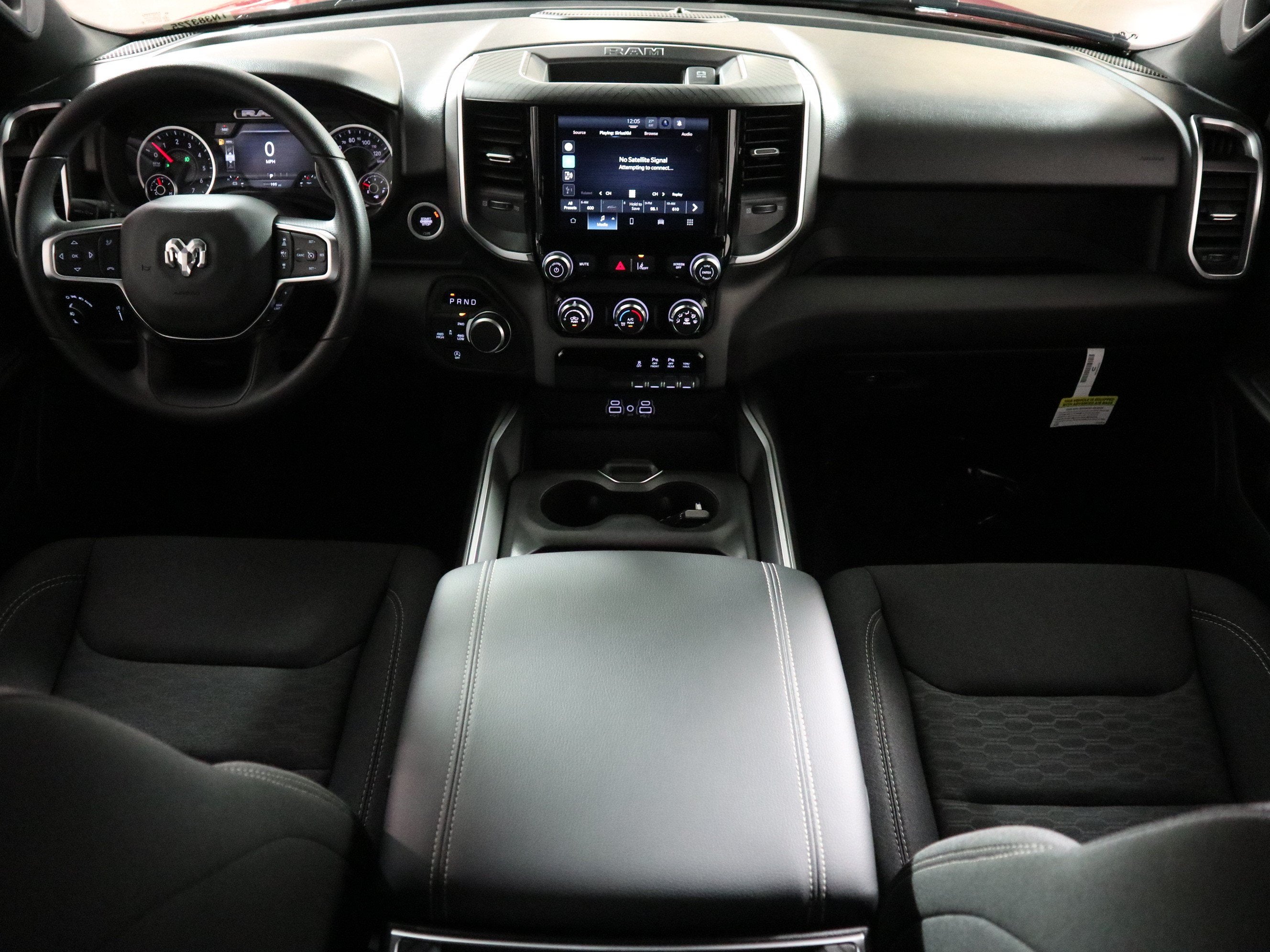 2026 RAM 1500 Express 4x4 Crew Cab