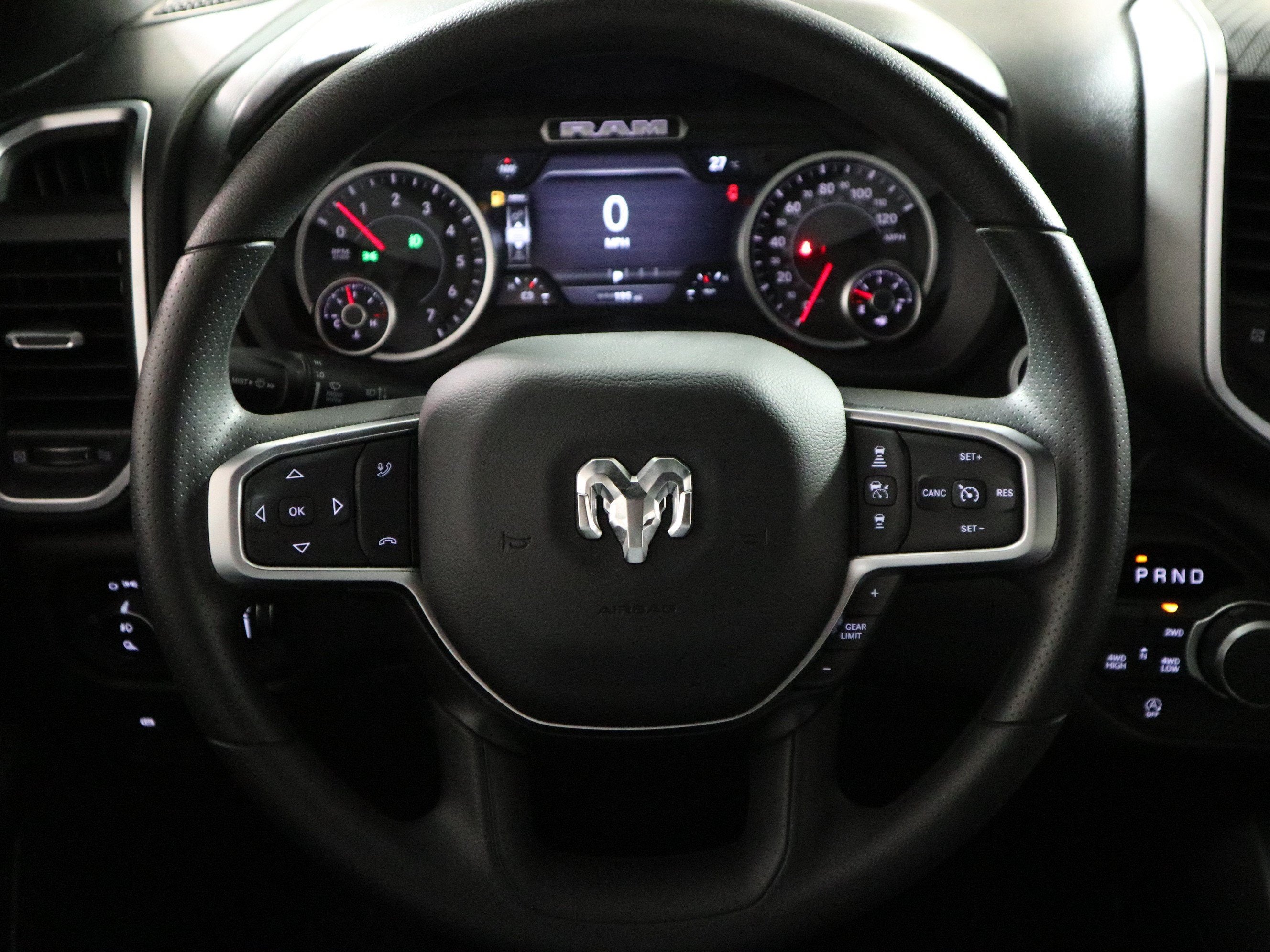 2026 RAM 1500 Express 4x4 Crew Cab