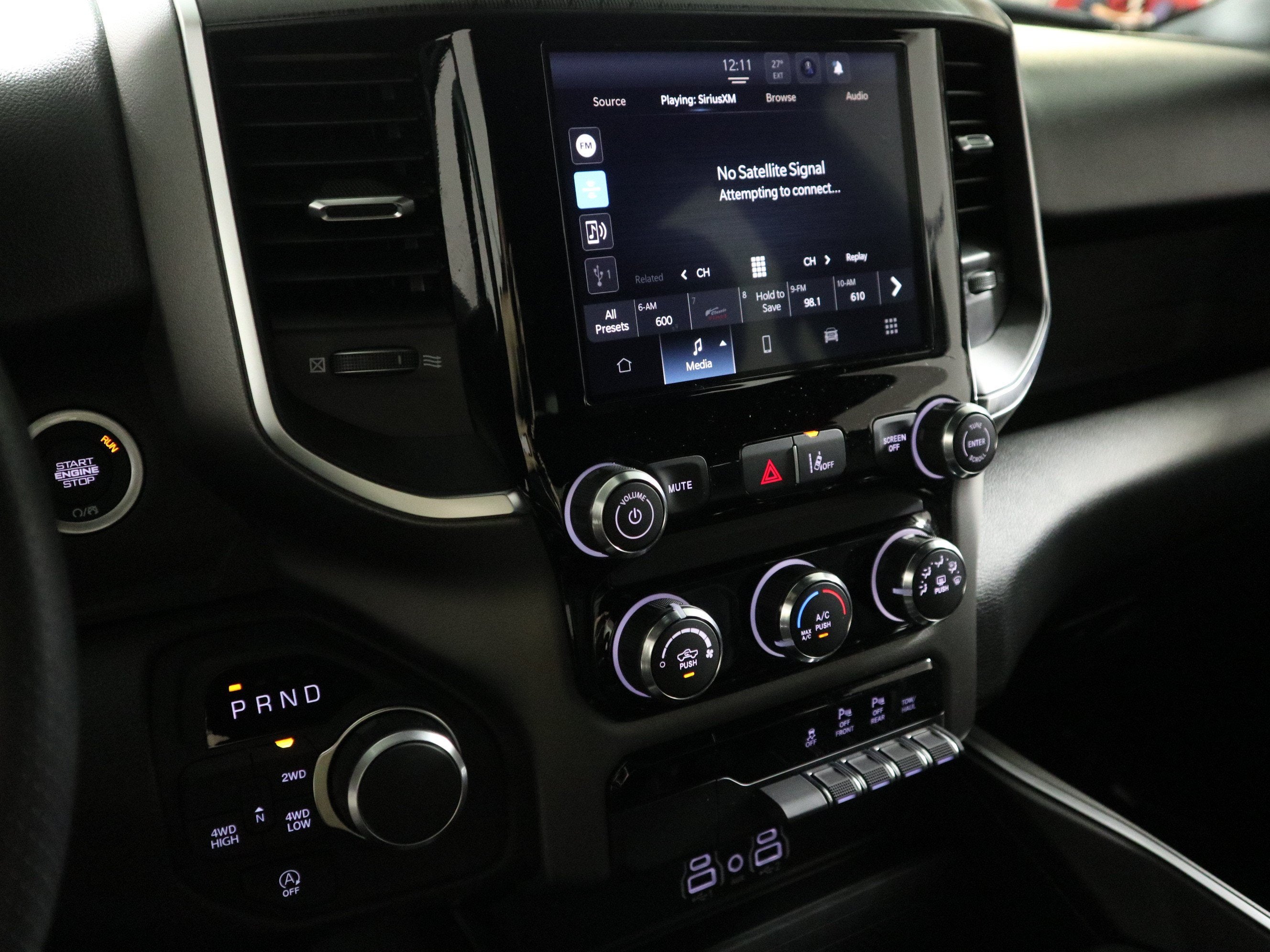 2026 RAM 1500 Express 4x4 Crew Cab