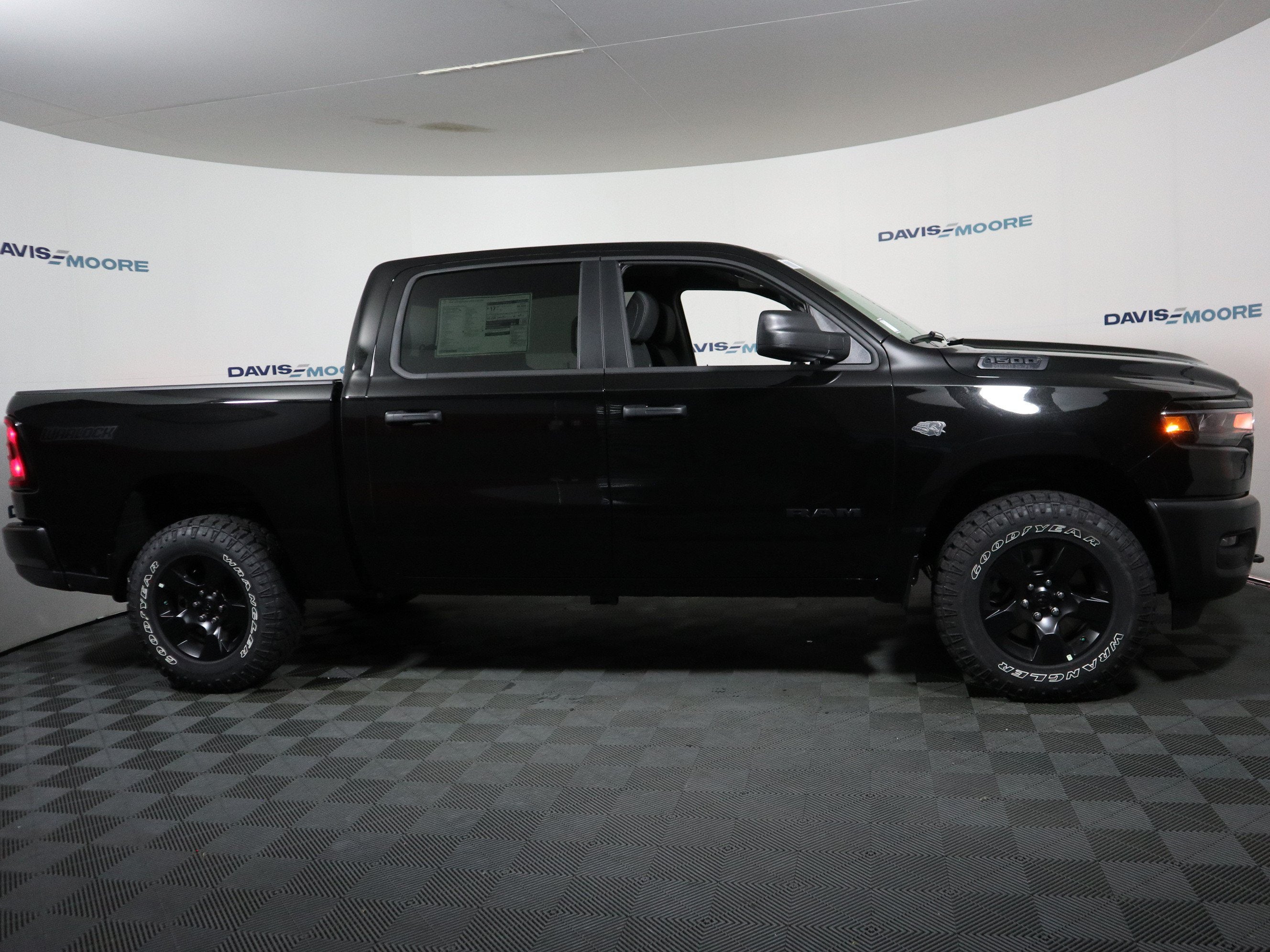 2027 RAM 1500 Warlock Crew Cab 4x4