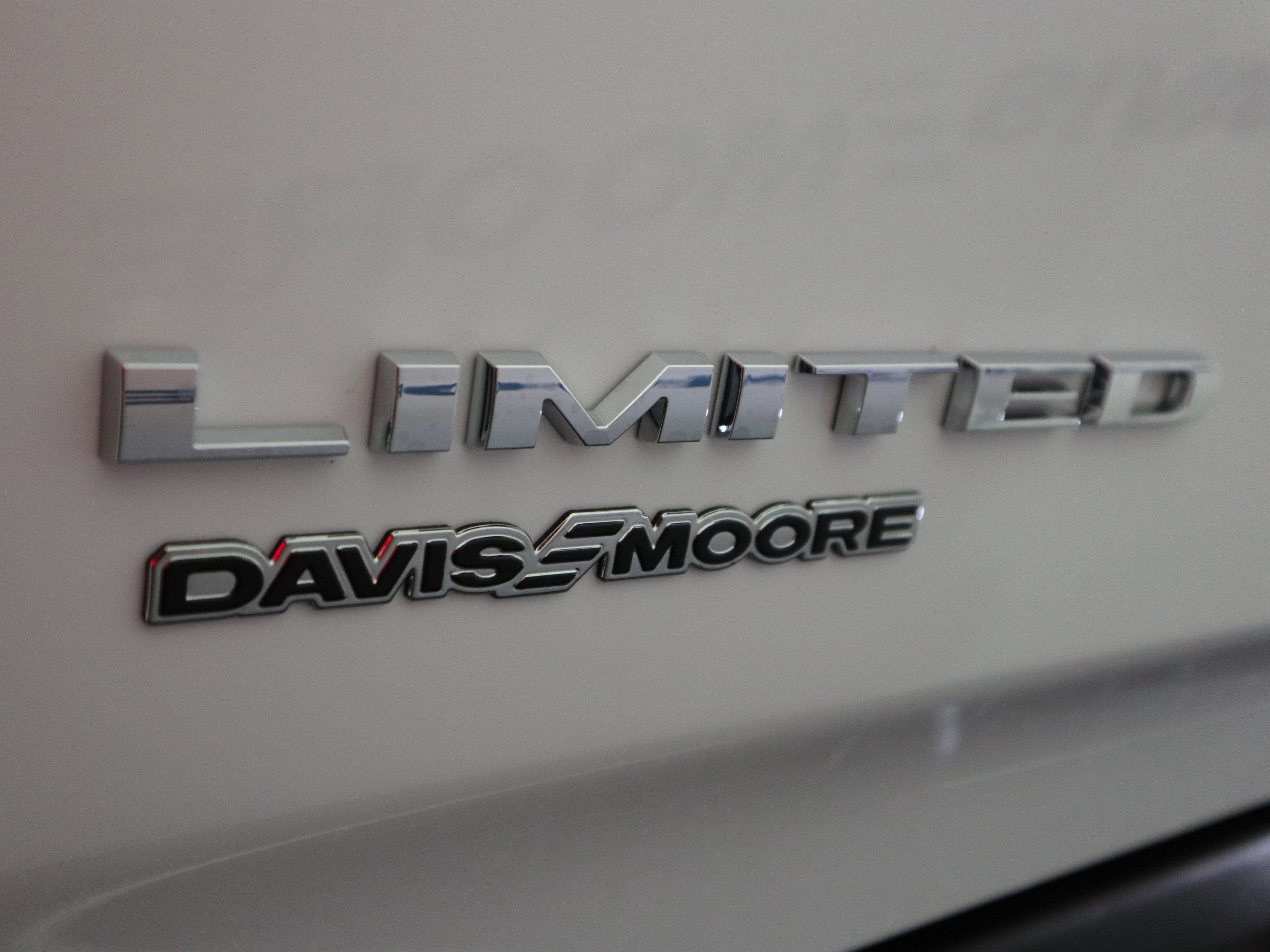 2027 RAM 1500 Limited